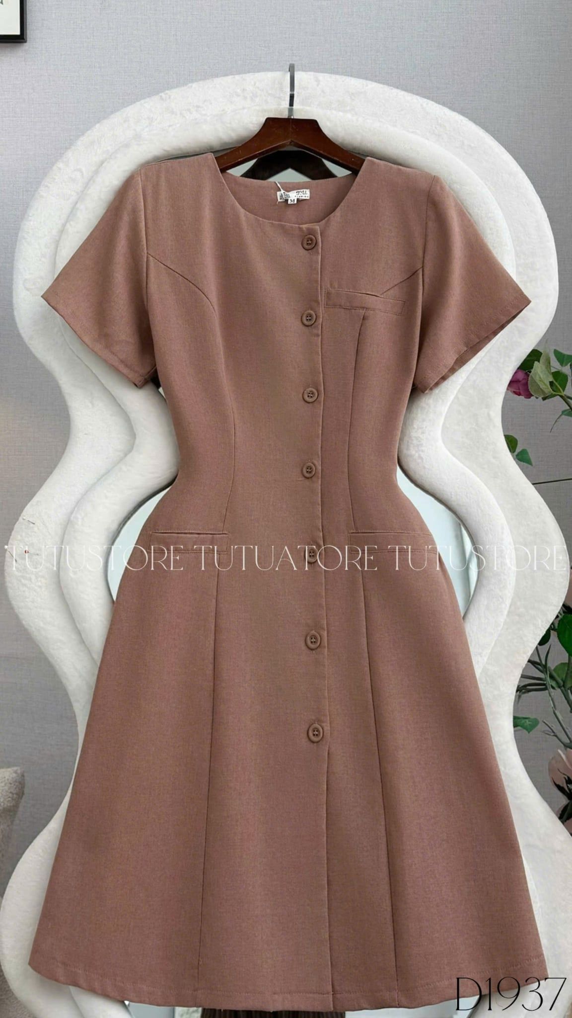 Đầm Thiết Kế Cổ Tròn Đính Nút Dáng Ngắn Basic Đầm Đi Tiệc TuTu Store Mã D1937