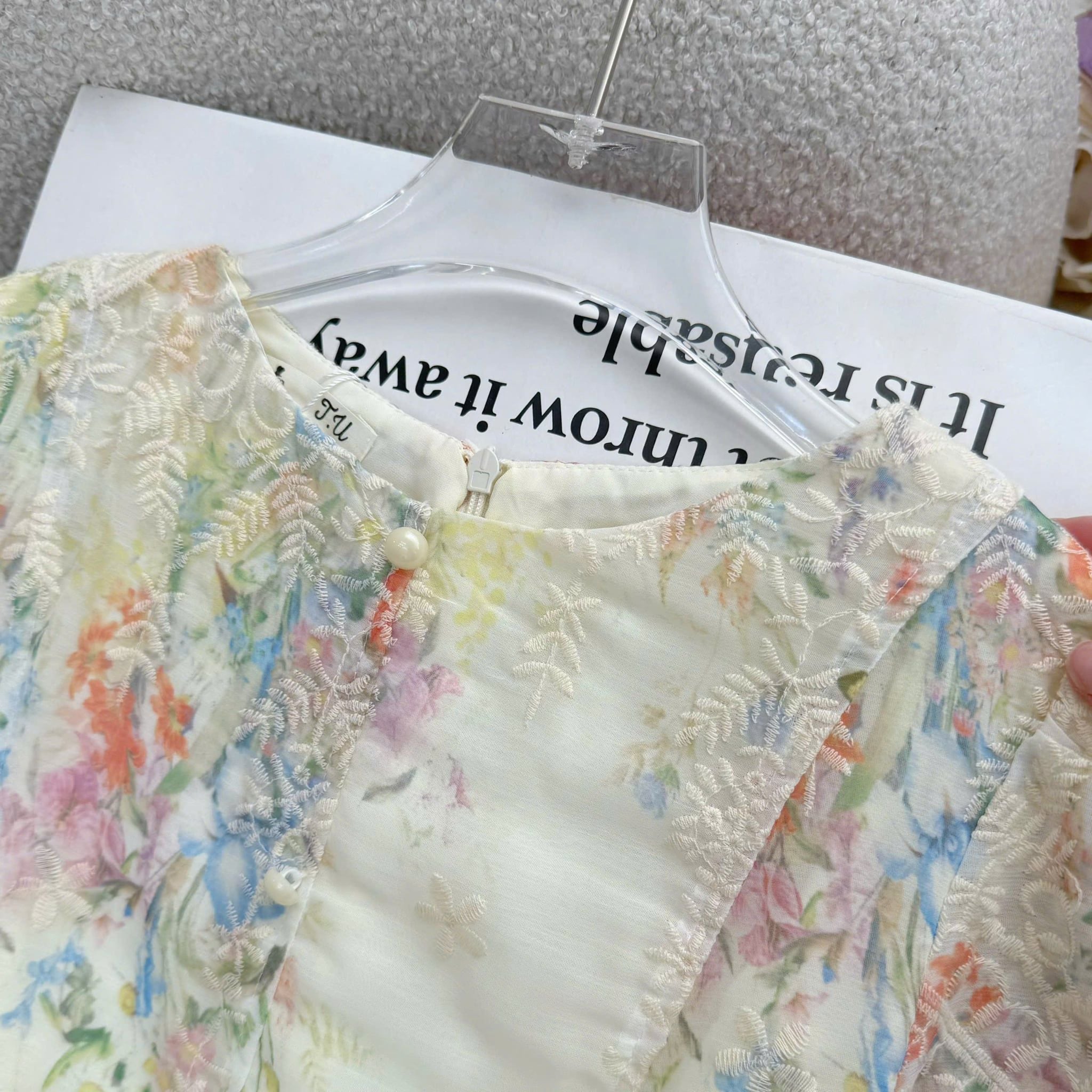 Đầm Thiết Kế Cổ Tròn Dính Nút Dáng Dài Form A Đi Tiệc TuTu Store Mã D1952