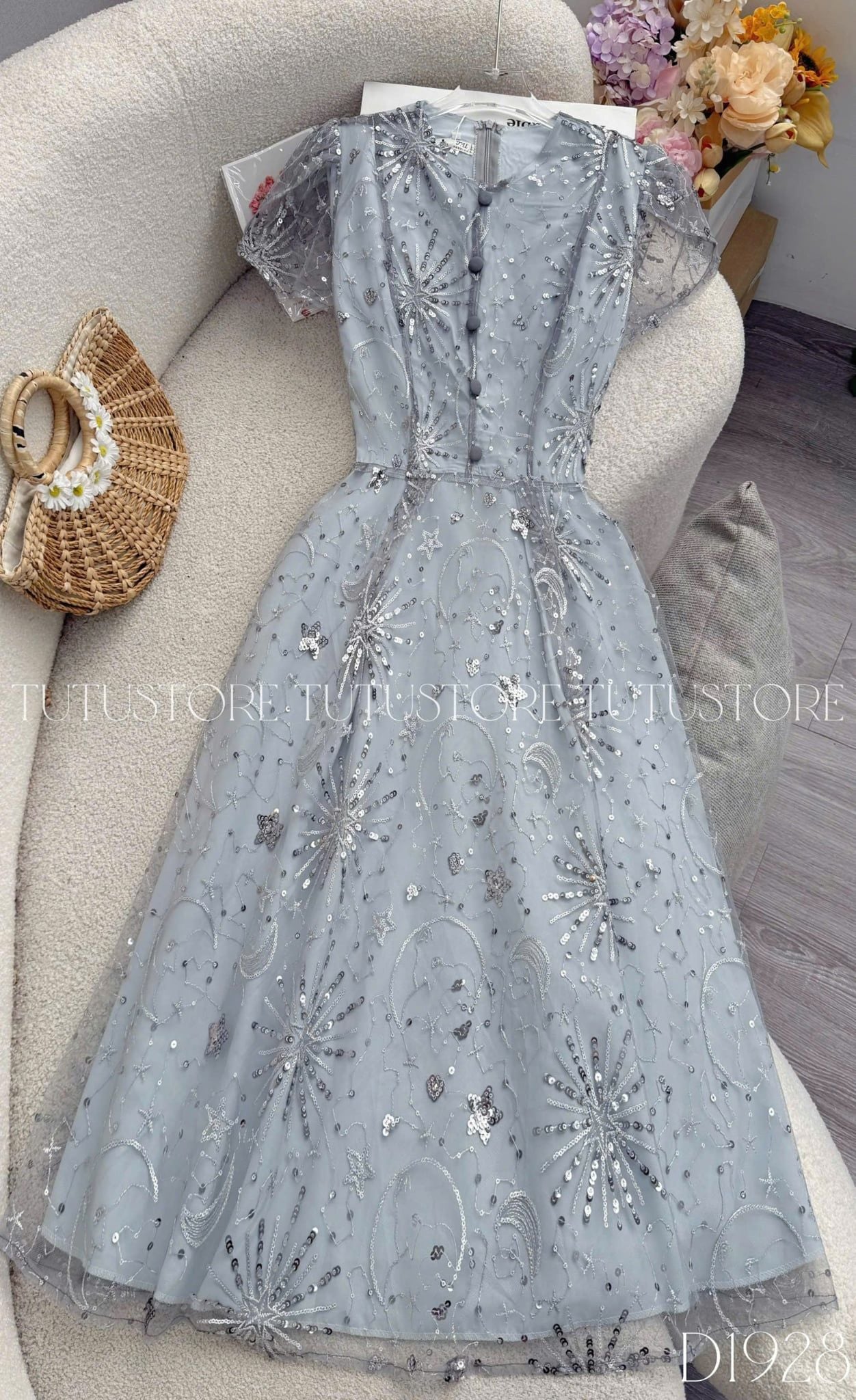 Đầm Thiết Kế Cổ Tròn Đính Kim Sa Dáng Xòe Đầm Đi Tiệc TuTu Store Mã D1928