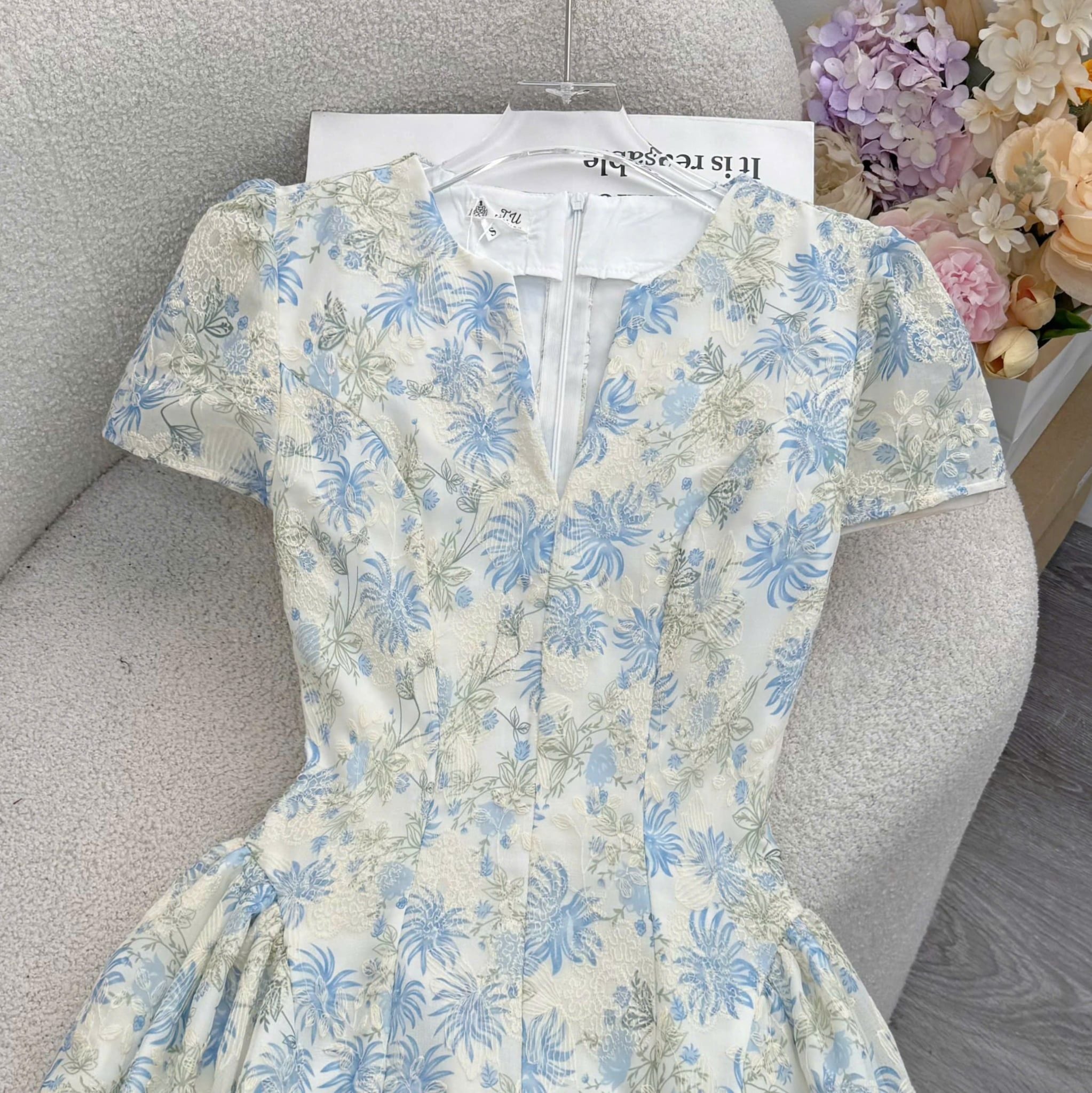 Đầm Thiết Kế Cổ V Dáng Ngắn Nhẹ Nhàng Đi Tiệc TuTu Store Mã D1951