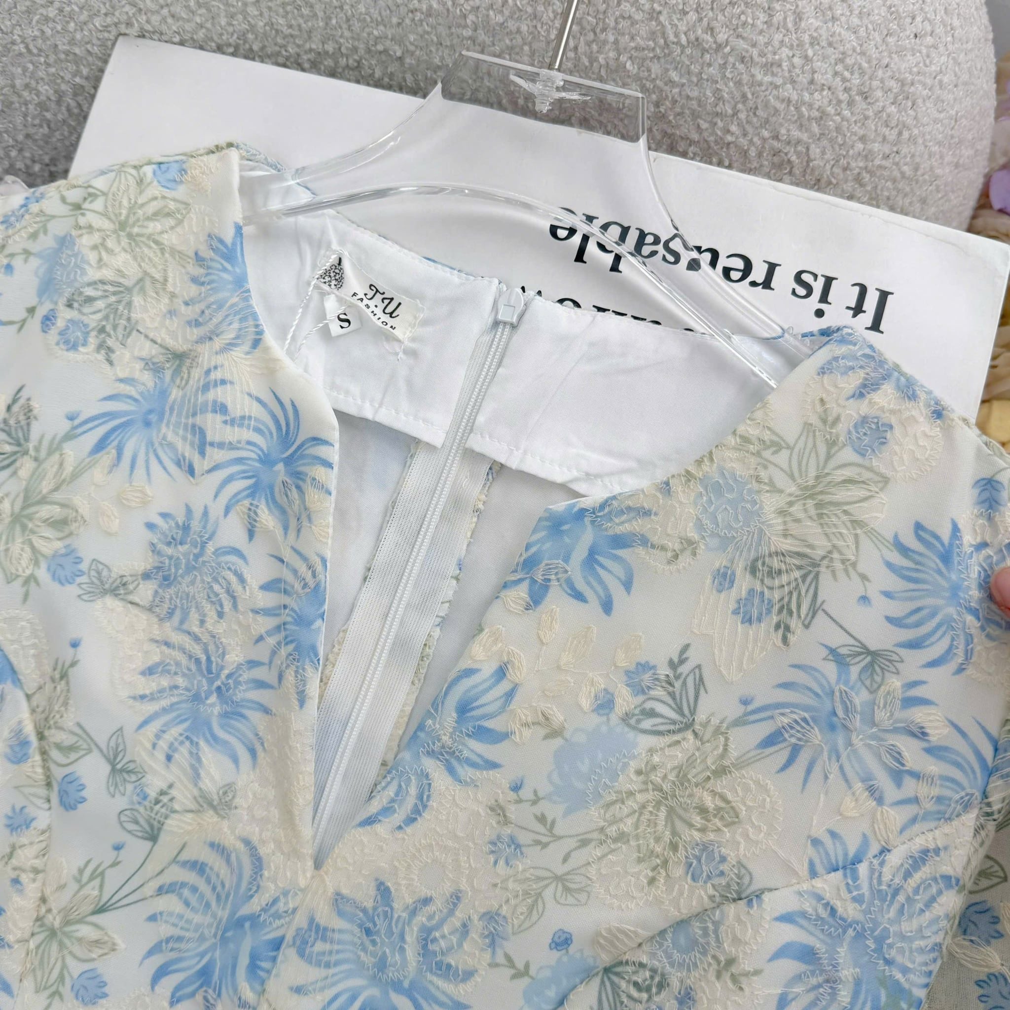 Đầm Thiết Kế Cổ V Dáng Ngắn Nhẹ Nhàng Đi Tiệc TuTu Store Mã D1951