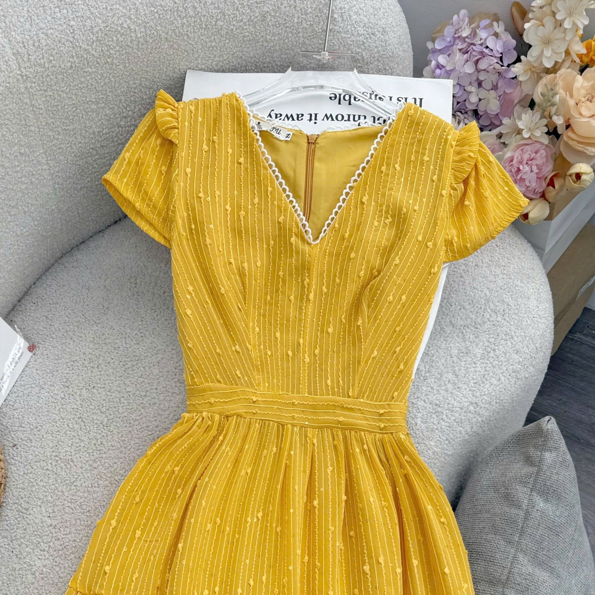 Đầm Thiết Kế Cổ V Chiết Eo Dáng Xòe Đi Tiệc TuTu Store Mã D1947