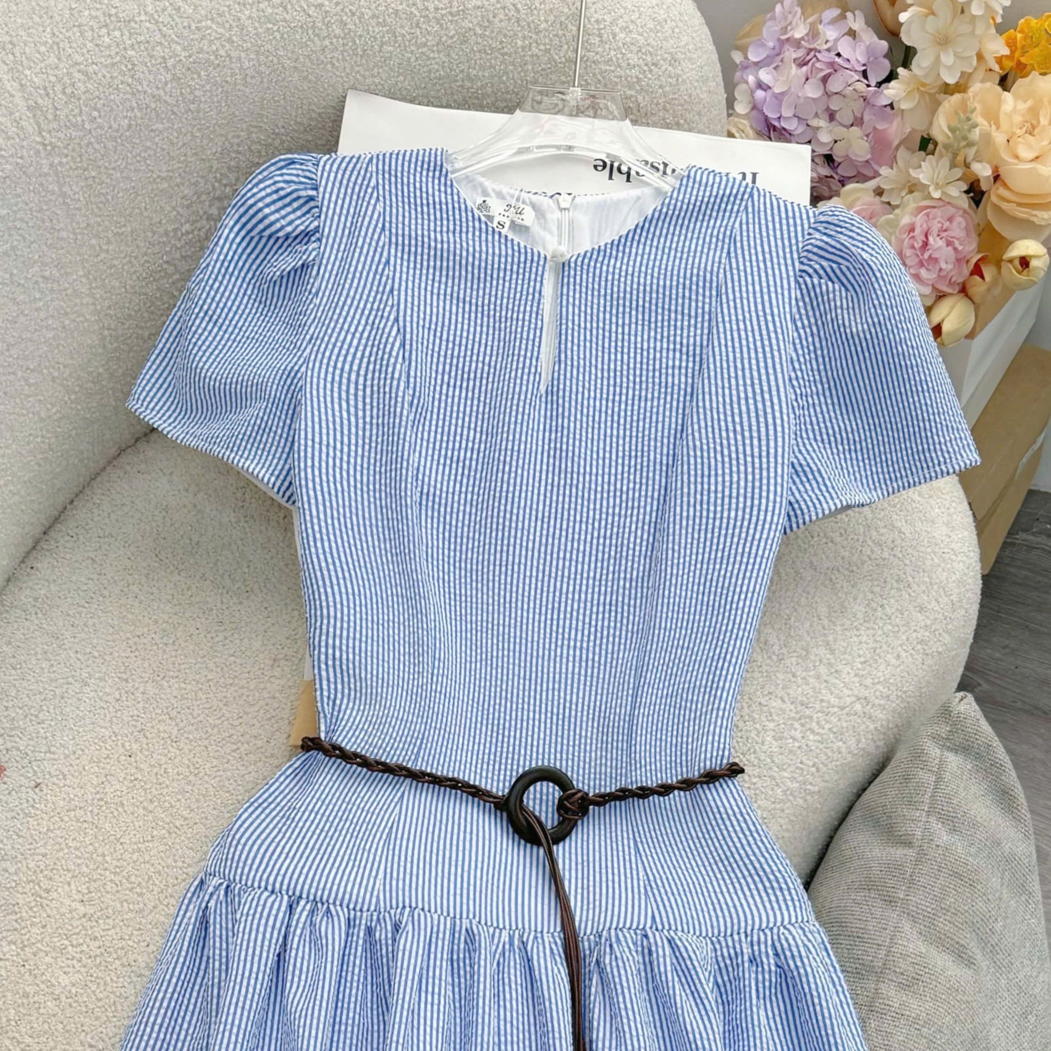 Đầm Thiết Kế Cổ Kiểu Giọt Nước Hạ Hông Xinh Yêu Đầm Đi Tiệc TuTu Store Mã D1964