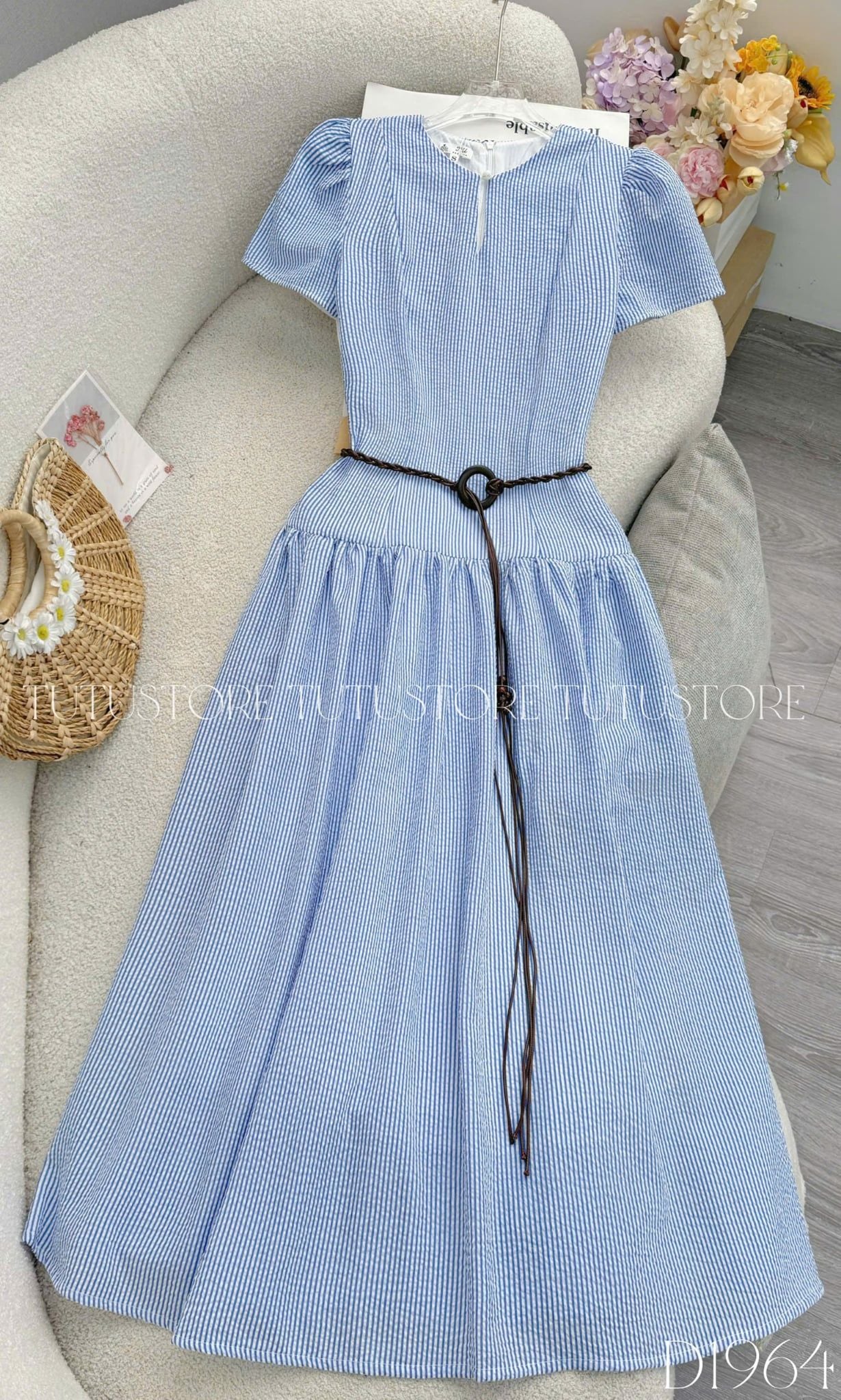 Đầm Thiết Kế Cổ Kiểu Giọt Nước Hạ Hông Xinh Yêu Đầm Đi Tiệc TuTu Store Mã D1964