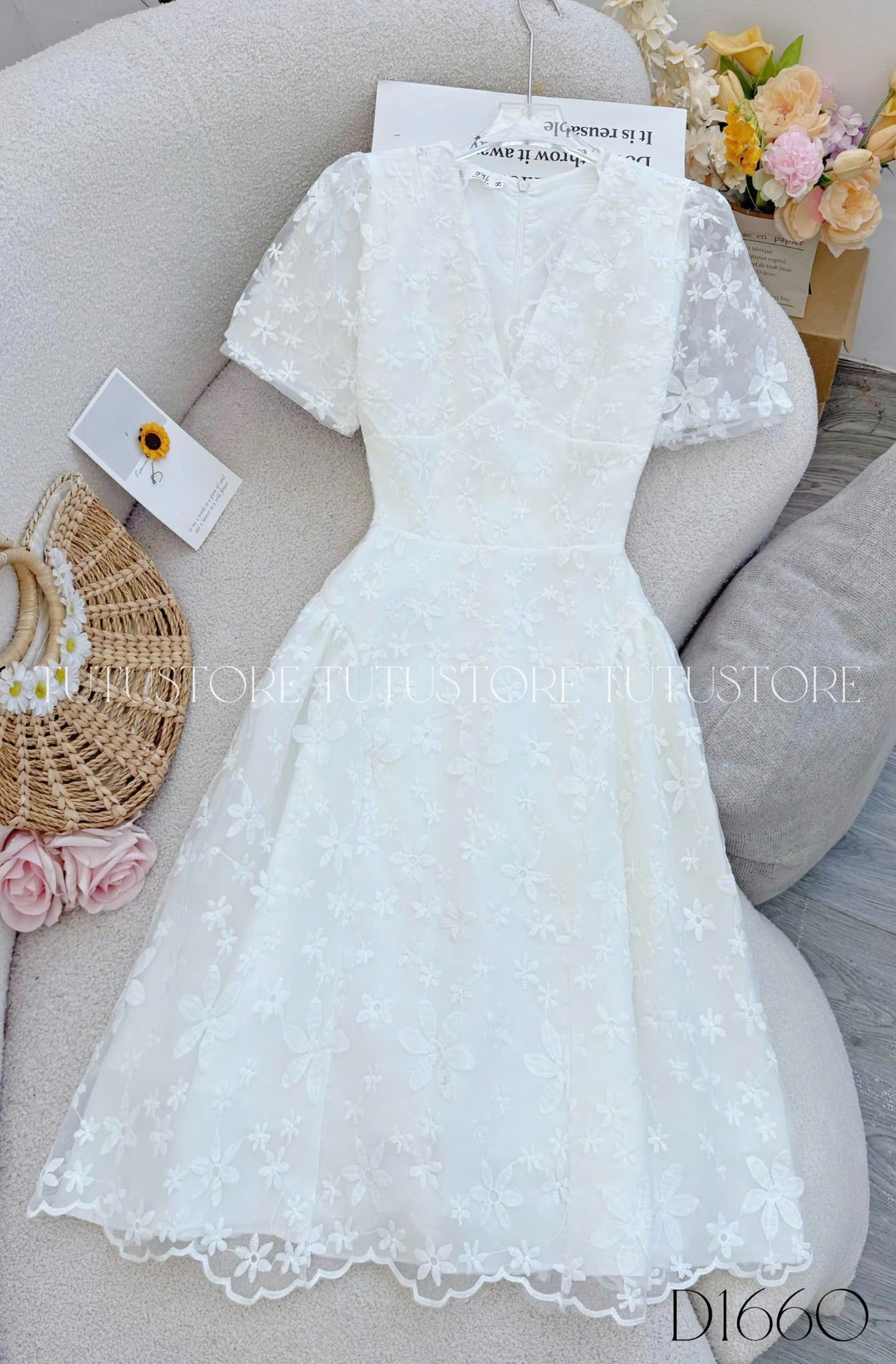 Đầm Thiết Kế Cổ V Dáng Ngắn Tiểu Thư Đi Tiệc TuTu Store Mã D1660
