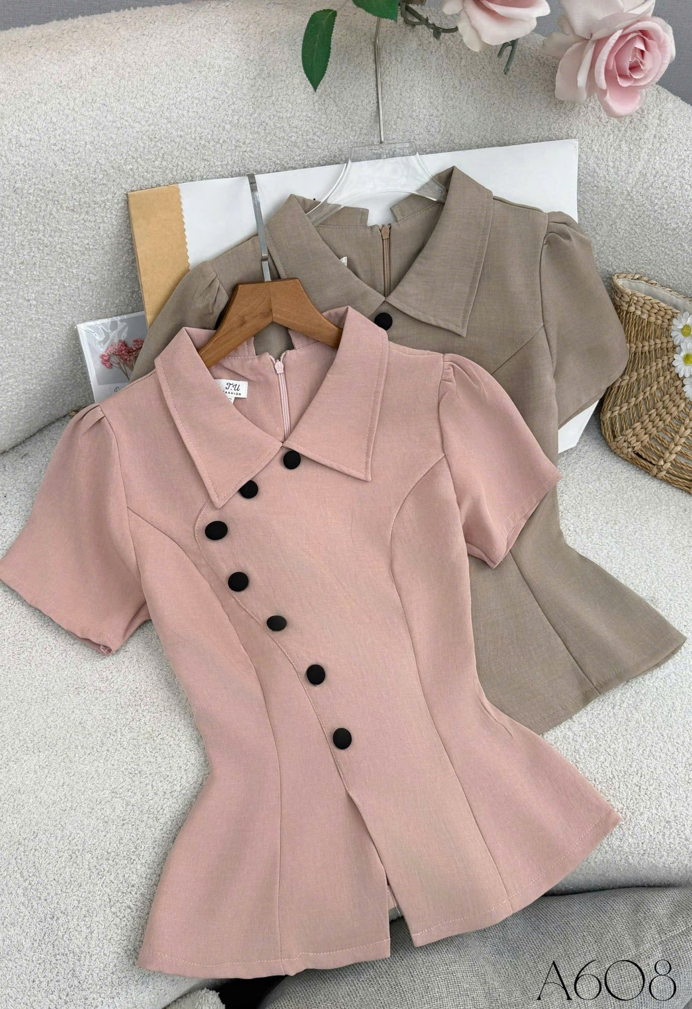 Áo Thiết Kế Cổ Tròn Đính Nút Kiểu Dáng Peplum TuTu Store Mã A608