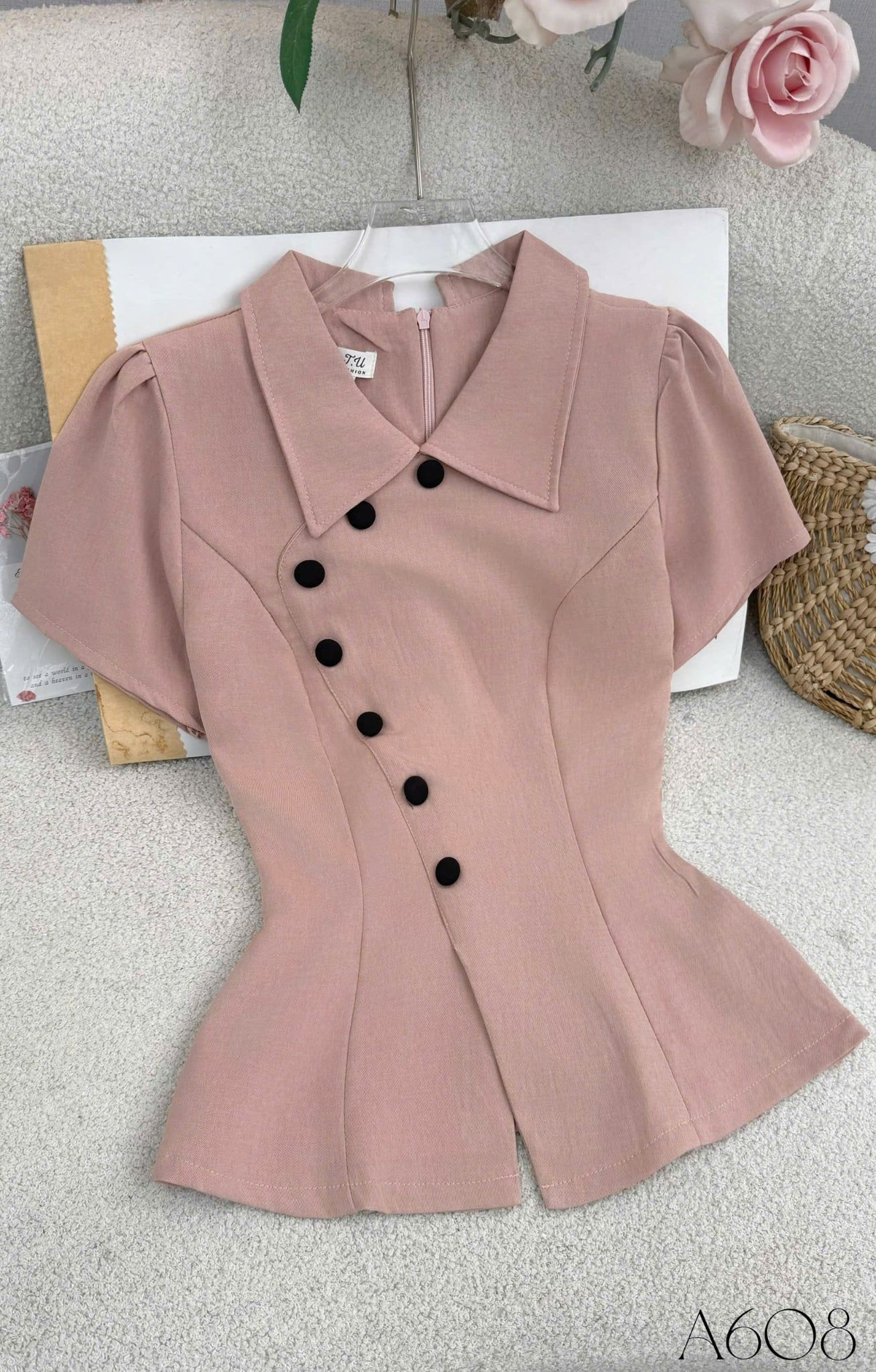 Áo Thiết Kế Cổ Tròn Đính Nút Kiểu Dáng Peplum TuTu Store Mã A608