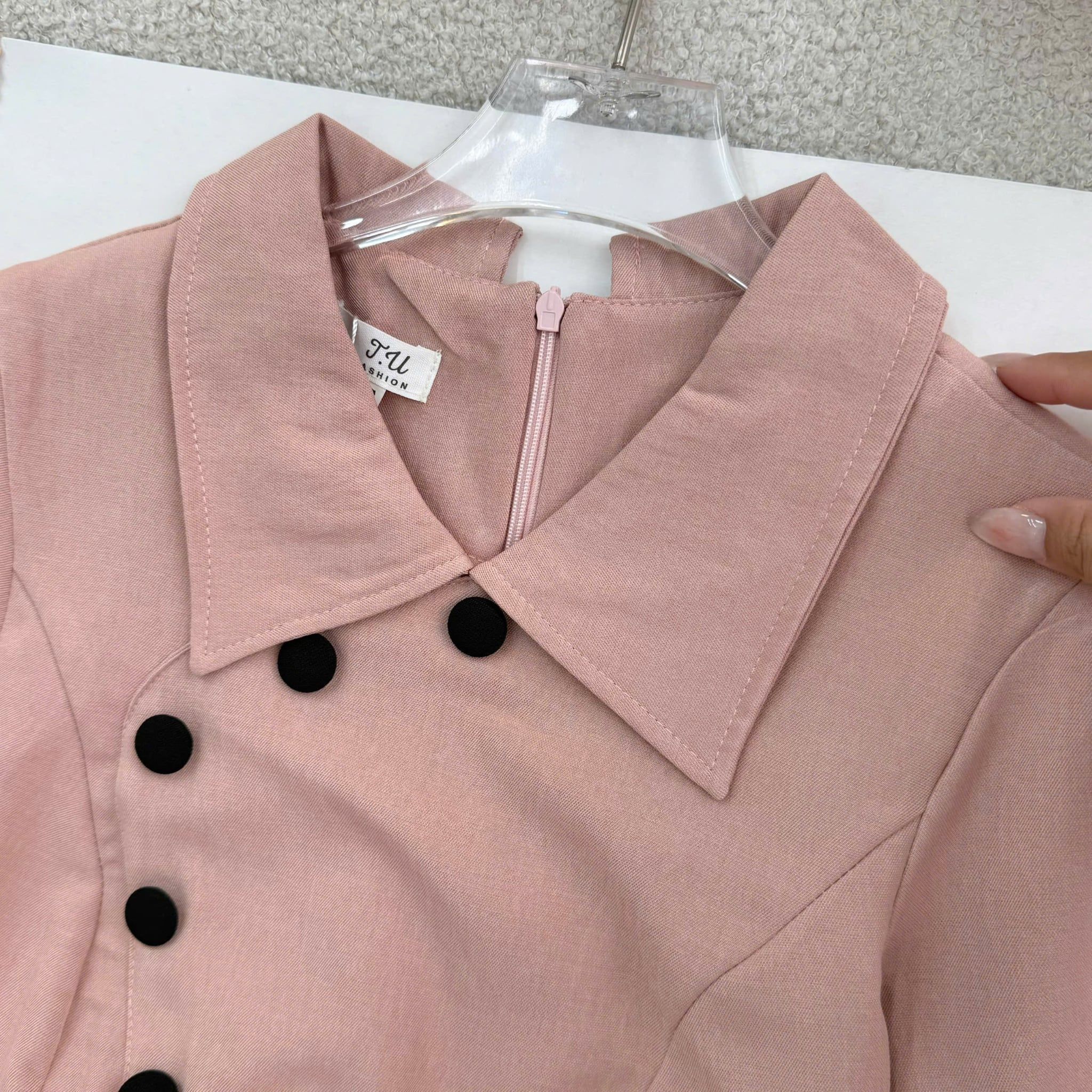 Áo Thiết Kế Cổ Tròn Đính Nút Kiểu Dáng Peplum TuTu Store Mã A608
