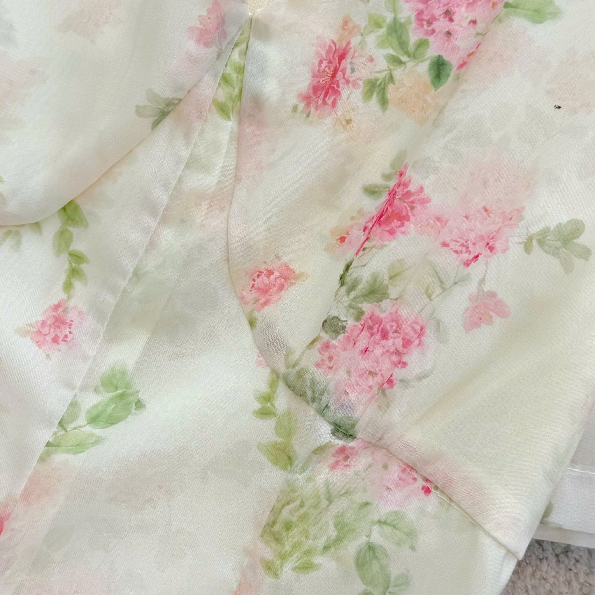 Đầm Thiết Kế Cổ V Dáng Xòe Nhẹ Nhàng Đi Chơi TuTu Store Mã D1704