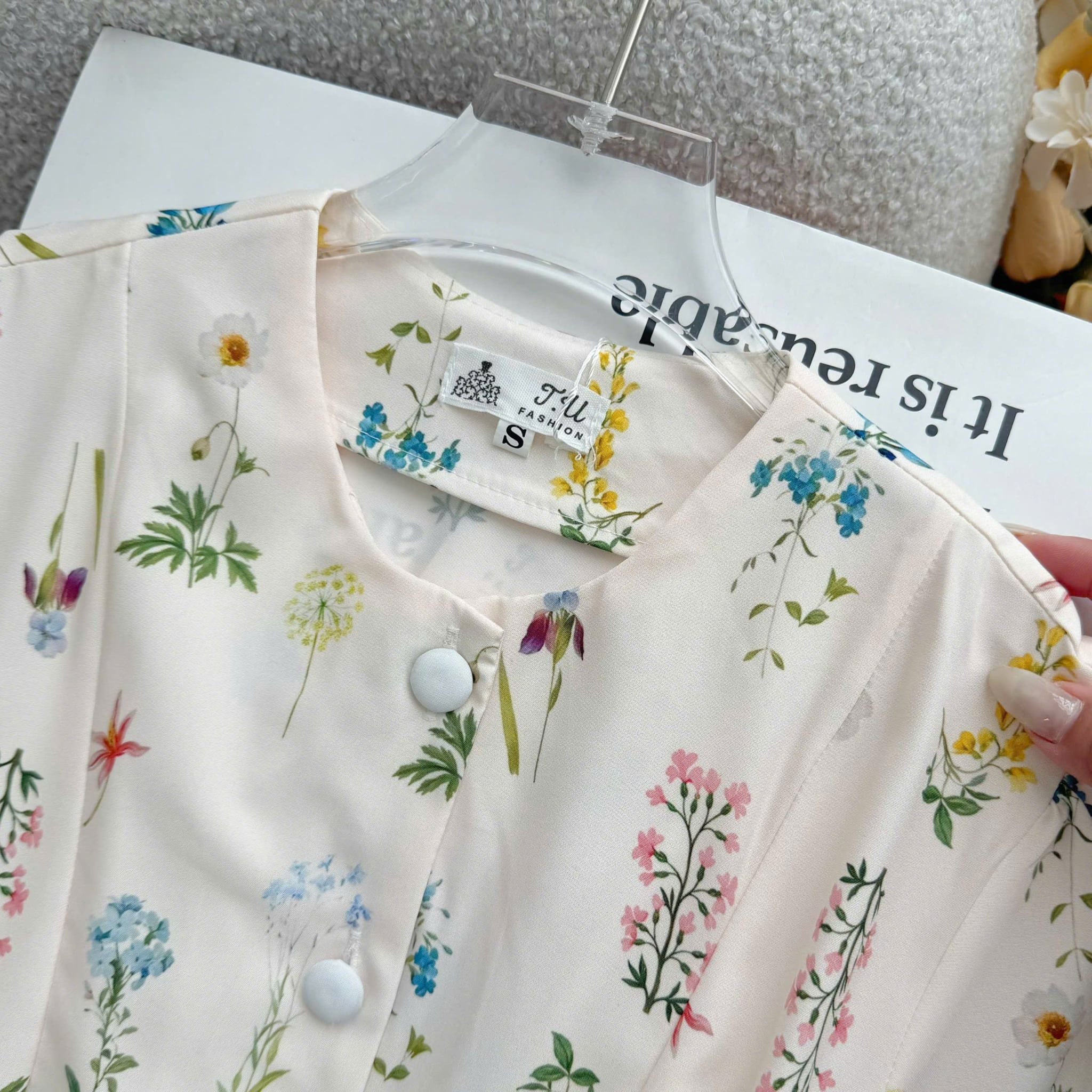 Đầm Thiết Kế Kiểu Cổ Sơ Mi Dáng Xòe Hoa Nhí Đi Chơi TuTu Store Mã D1796