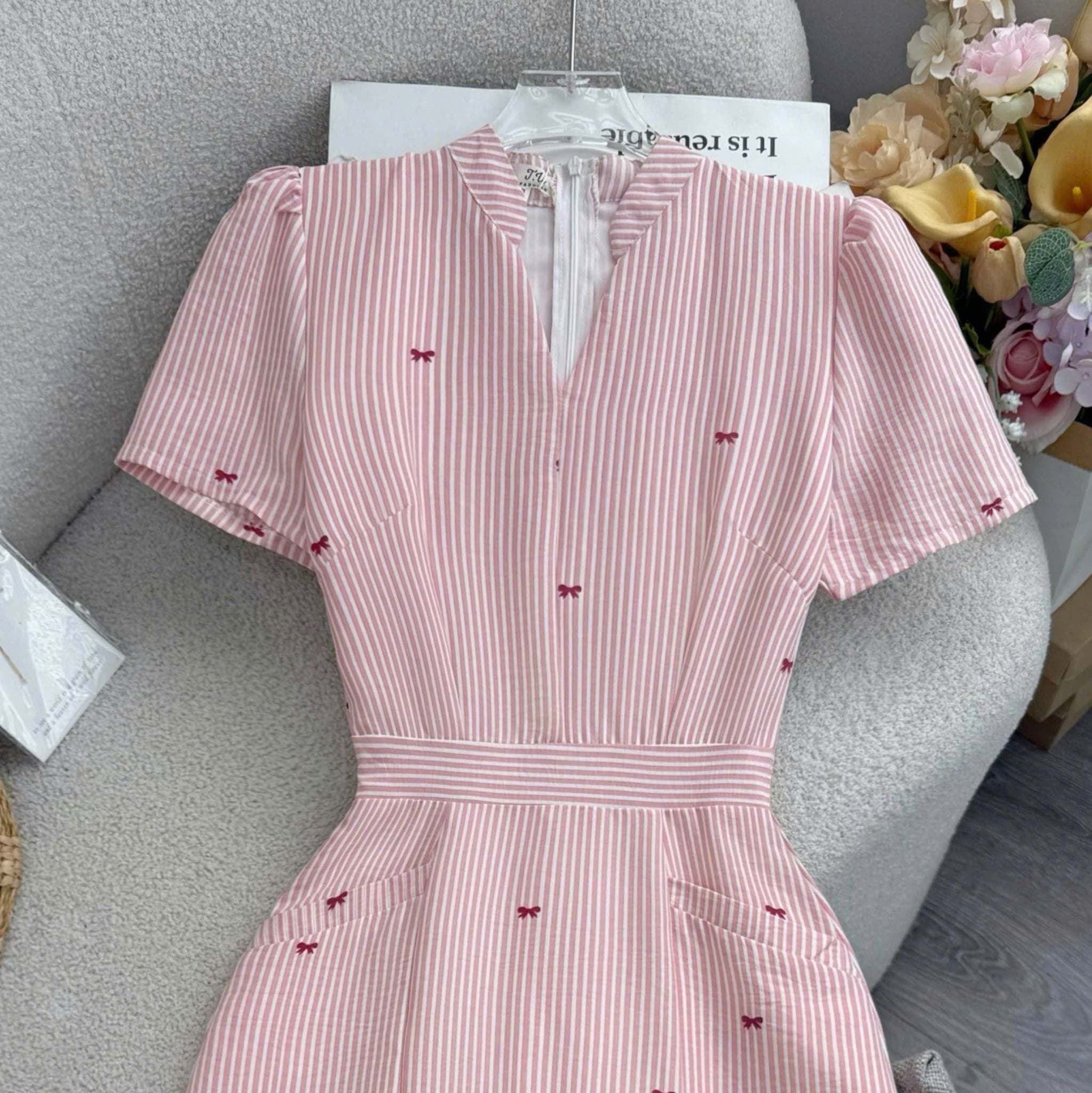 Đầm Thiết Kế Cổ V Dáng Chữ A Công Sở TuTu Store Mã D1823