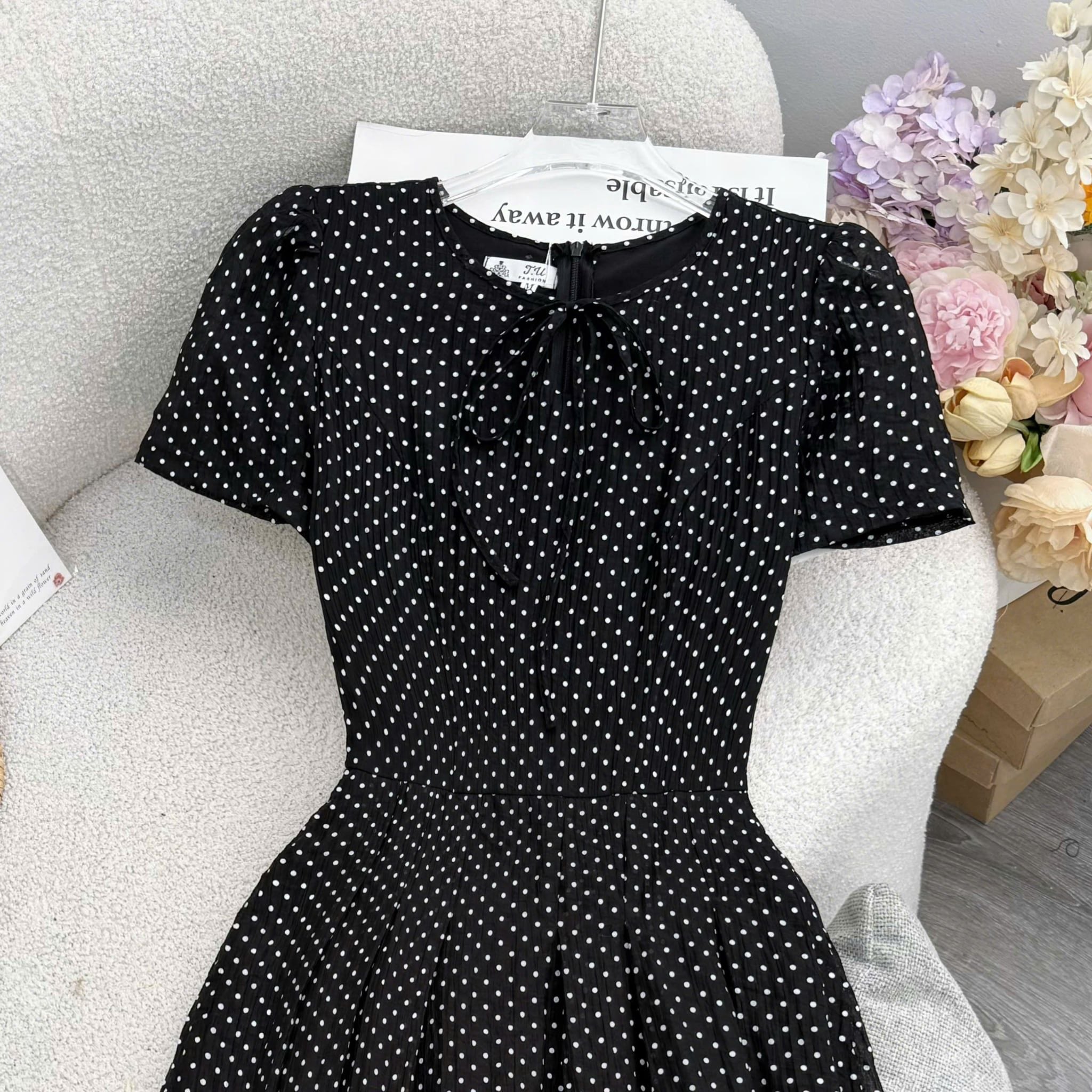 Đầm Thiết Kế Cổ Tròn Dáng Xòe Chấm Bi Đầm Đi Tiệc TuTu Store Mã D1899