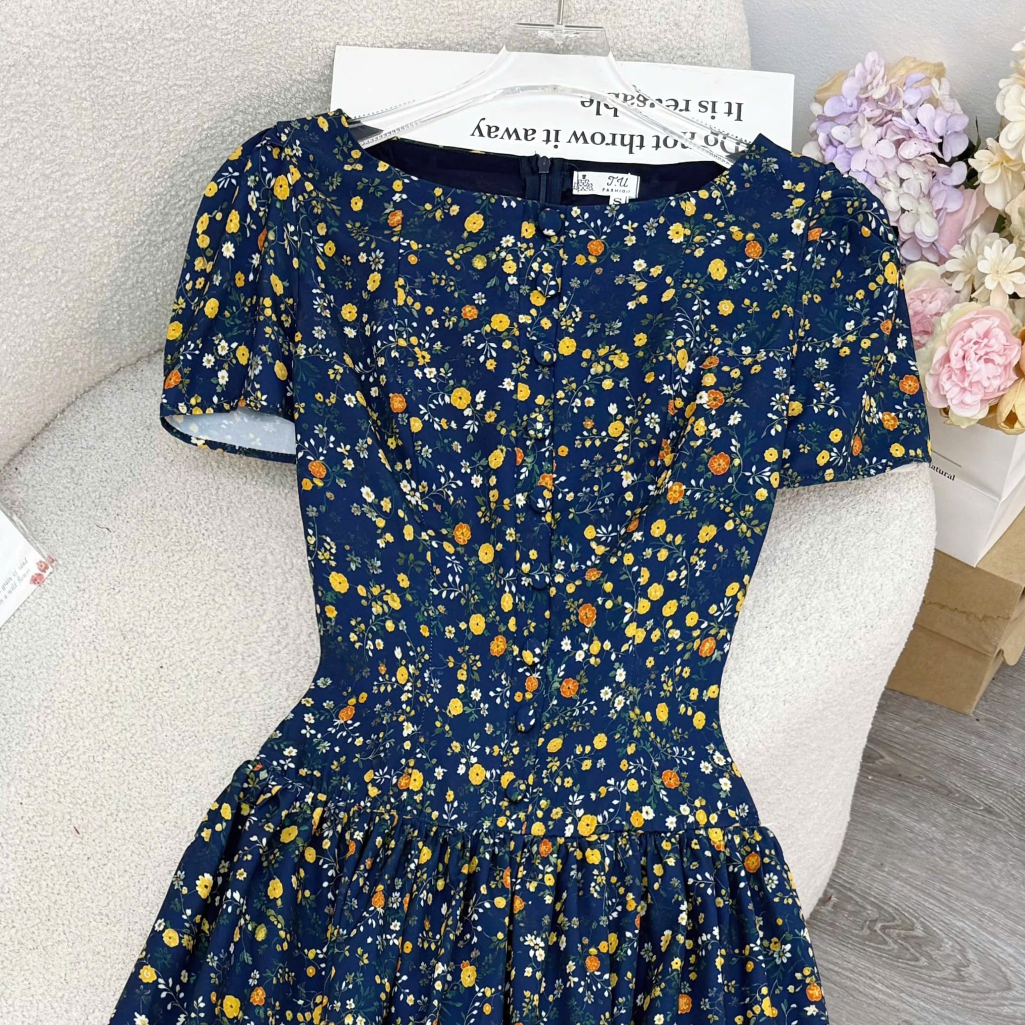 Đầm Thiết Kế Cổ Tròn Dáng Xòe Đi Chơi TuTu Store D1982