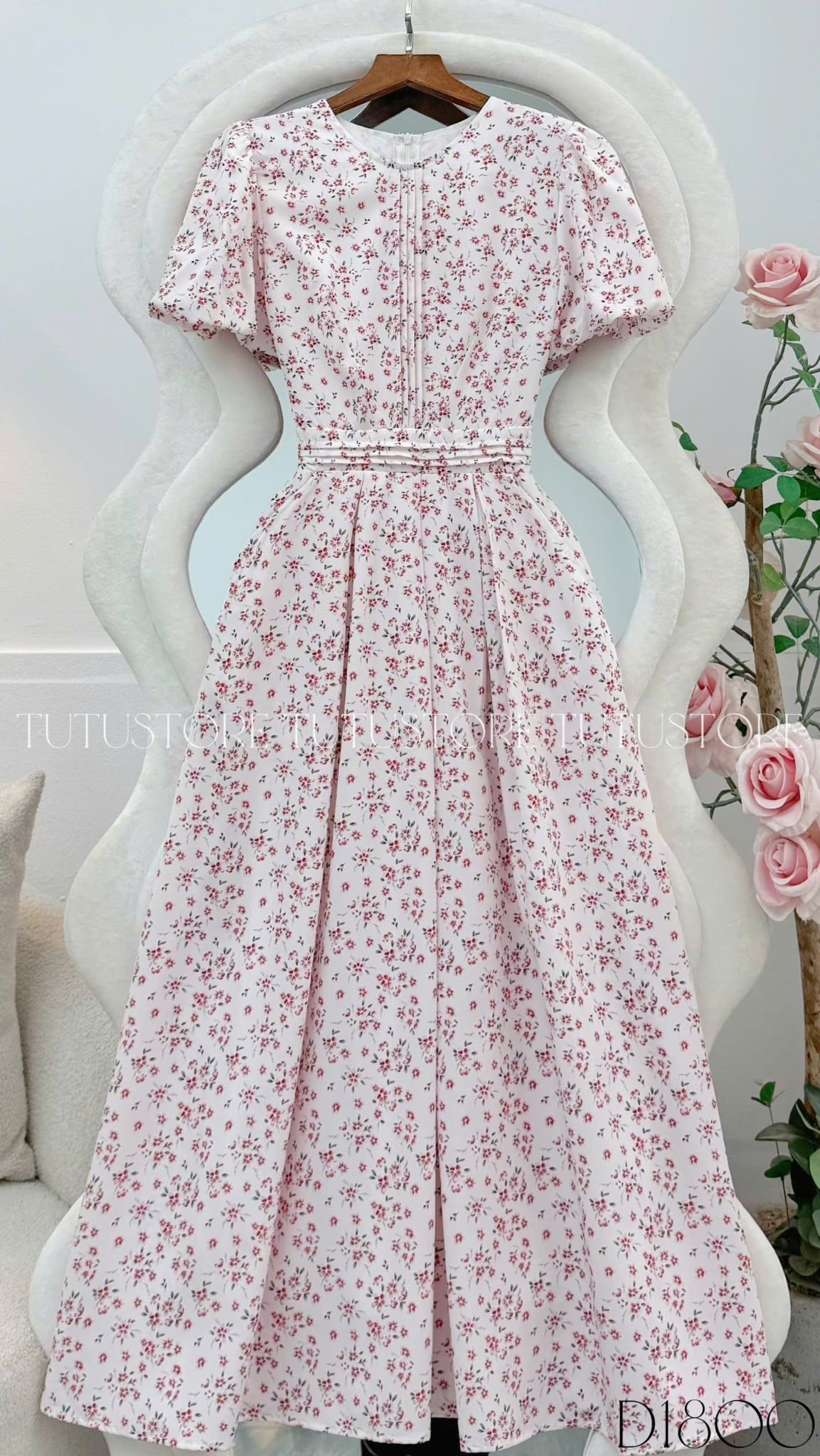 Đầm Thiết Kế Cổ Tròn Dáng Xòe Hoa Nhí Đi Chơi TuTu Store Mã D1800