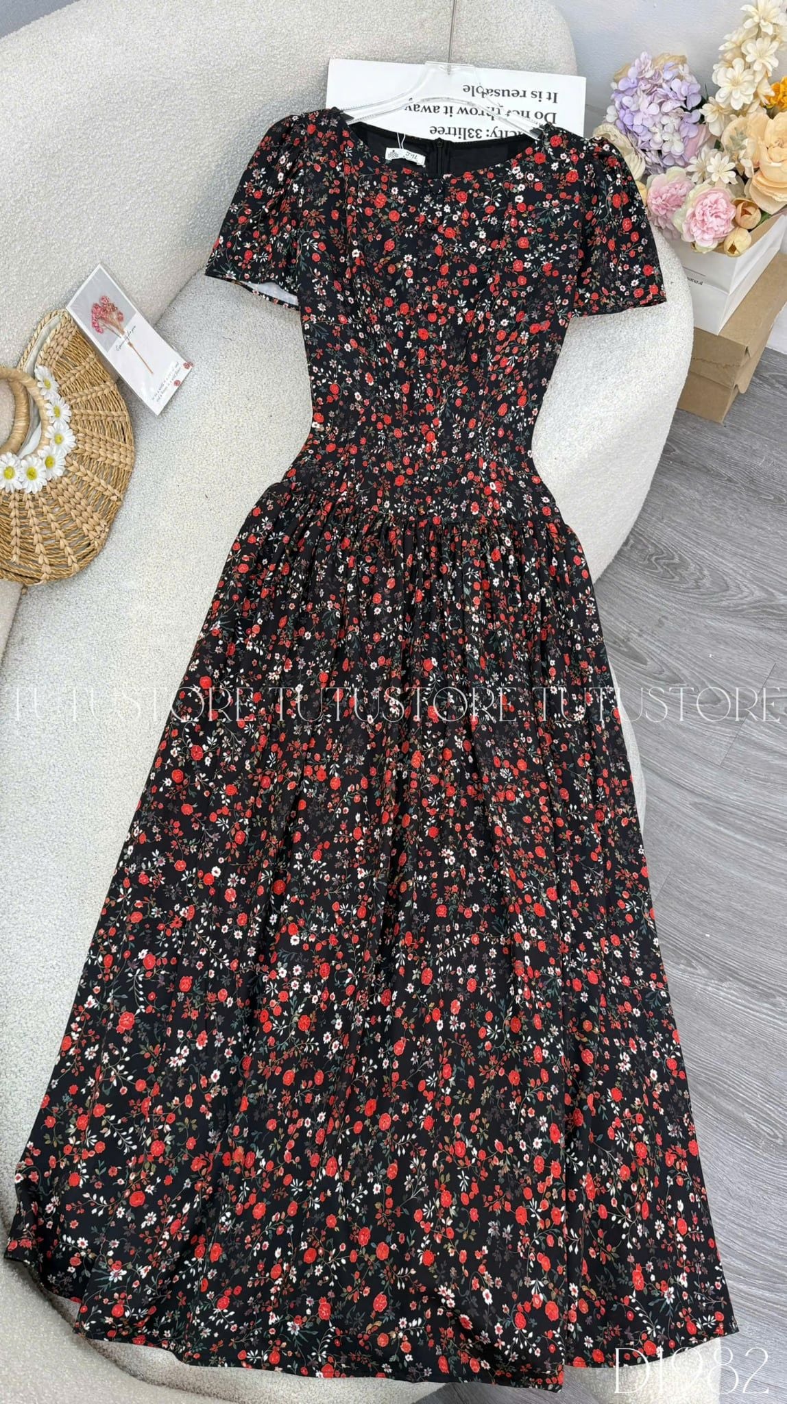 Đầm Thiết Kế Cổ Tròn Dáng Xòe Đi Chơi TuTu Store D1982