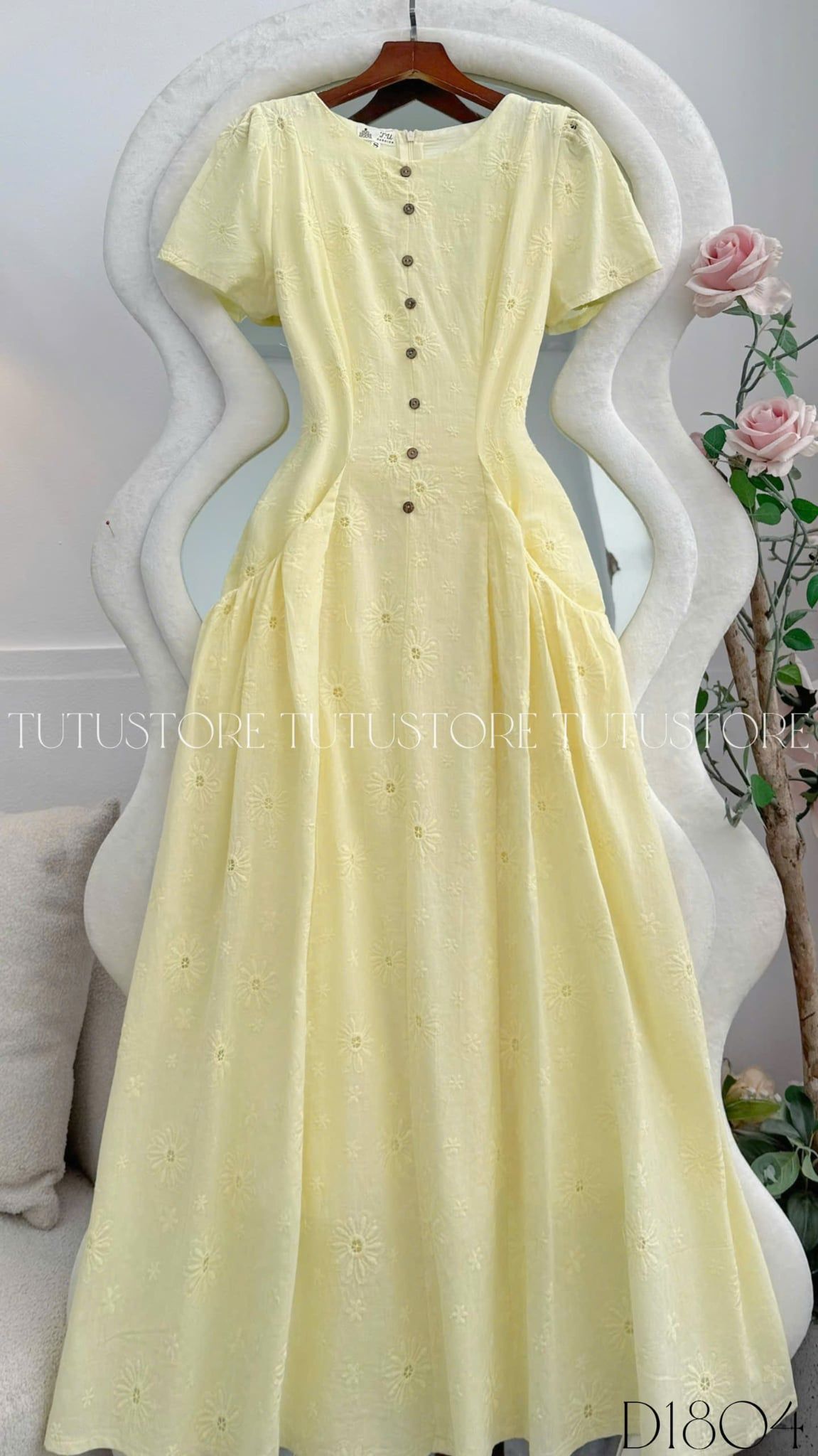 Đầm Thiết Kế Cổ Tròn Dáng Xòe Thêu Hoa Đi Chơi TuTu Store Mã D1804
