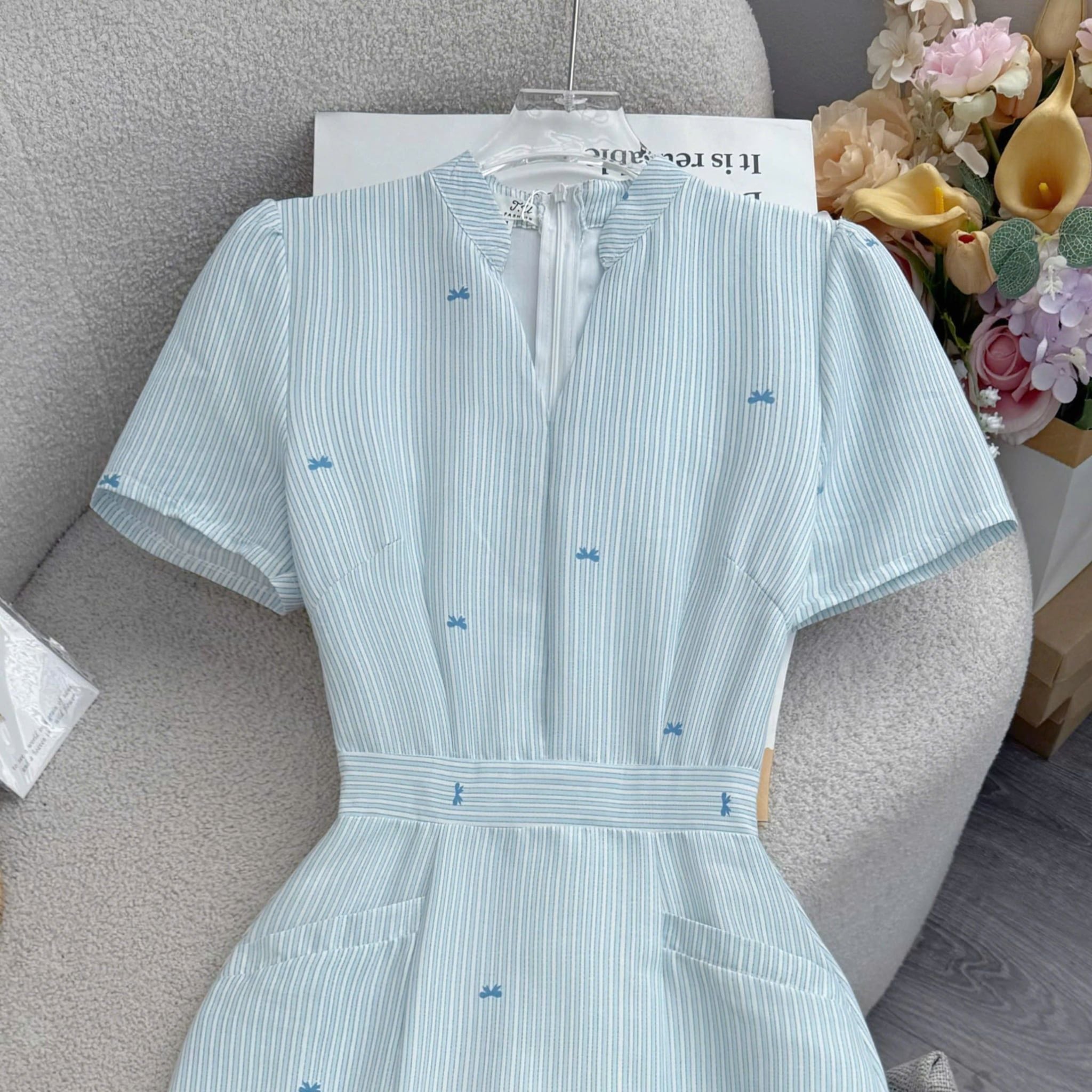 Đầm Thiết Kế Cổ V Dáng Chữ A Công Sở TuTu Store Mã D1823