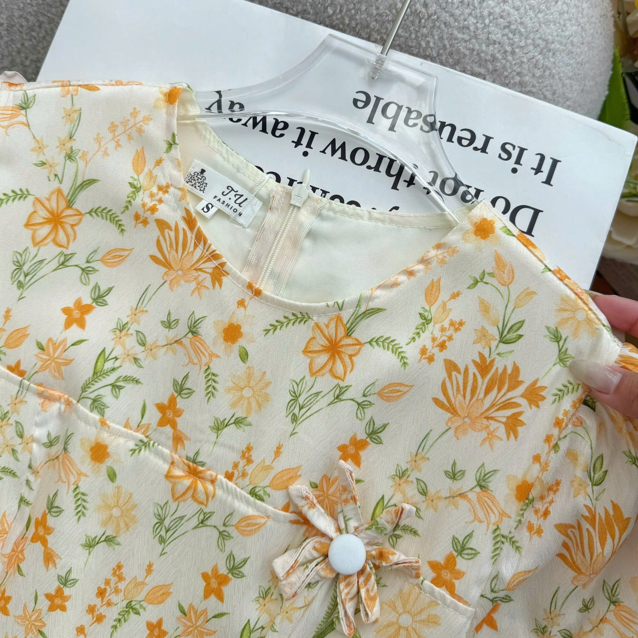 Đầm Hoa Thiết Kế Cổ Tròn Đính Hoa Chiết Eo Đi Chơi TuTu Store Mã D1789