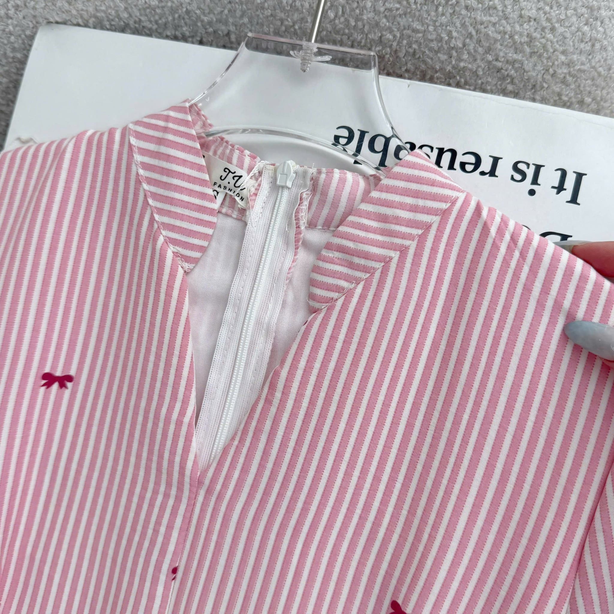 Đầm Thiết Kế Cổ V Dáng Chữ A Công Sở TuTu Store Mã D1823