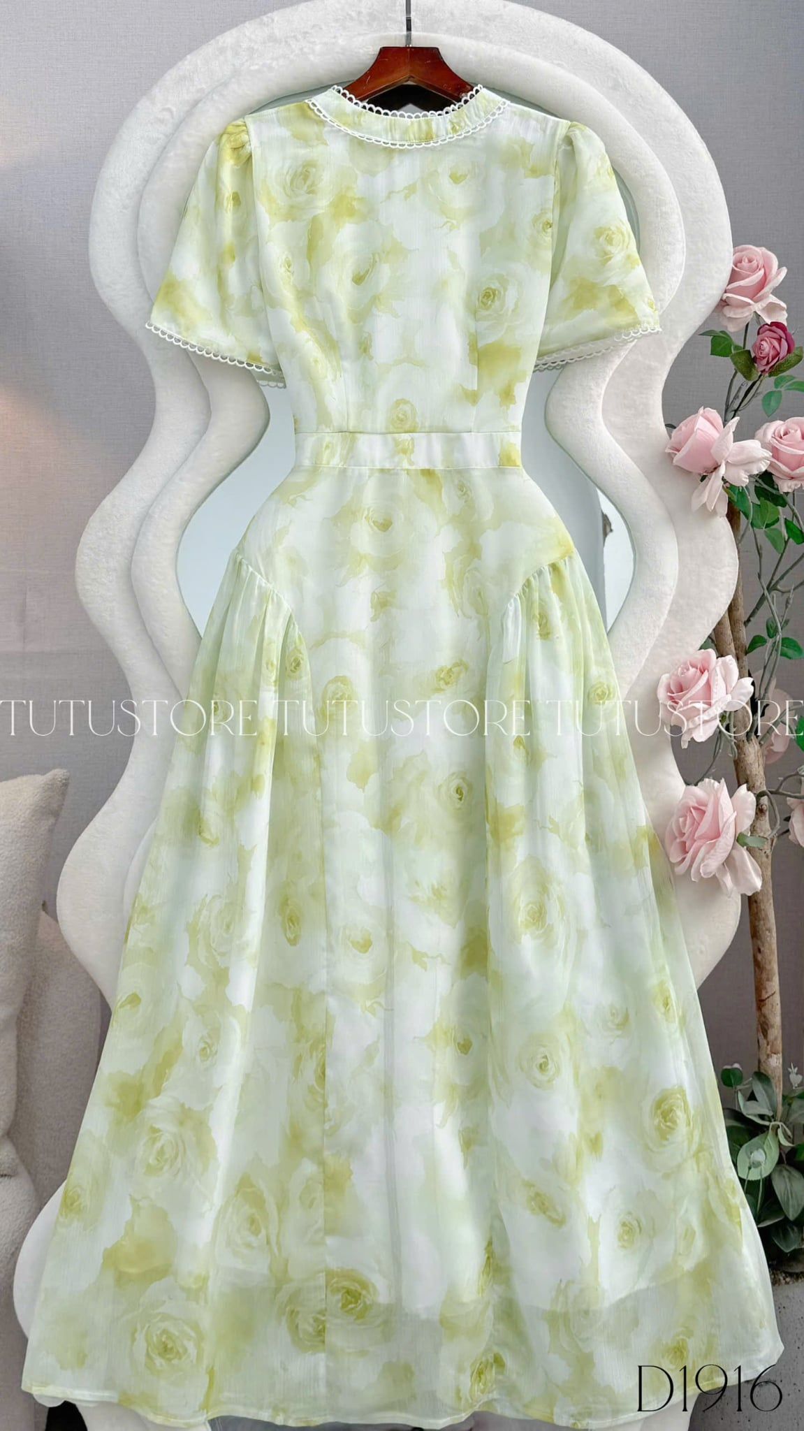 Đầm Thiết Kế Cổ Trụ Dáng Xòe Họa Tiết Hoa Đầm Đi Tiệc TuTu Store Mã D1916