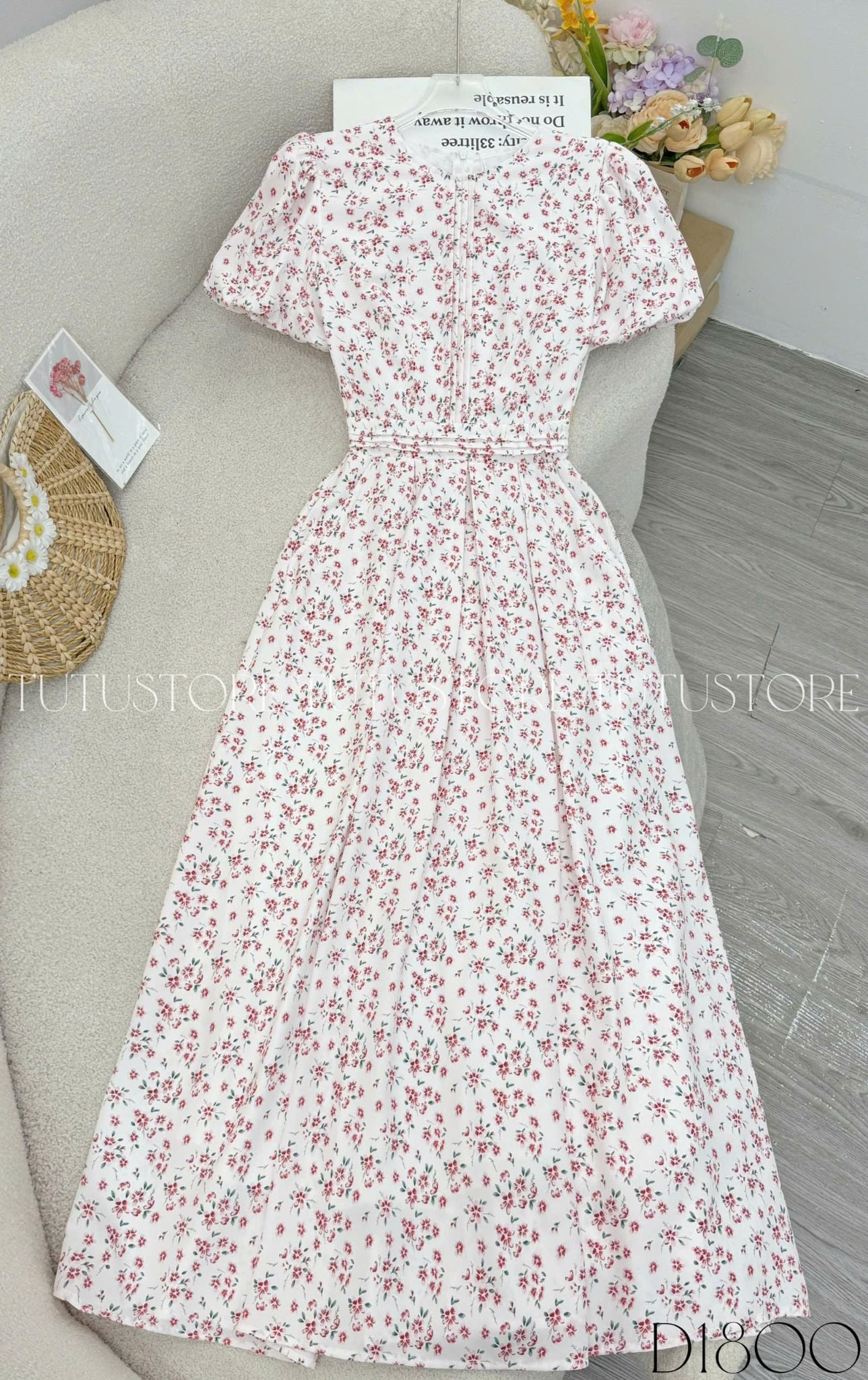 Đầm Thiết Kế Cổ Tròn Dáng Xòe Hoa Nhí Đi Chơi TuTu Store Mã D1800