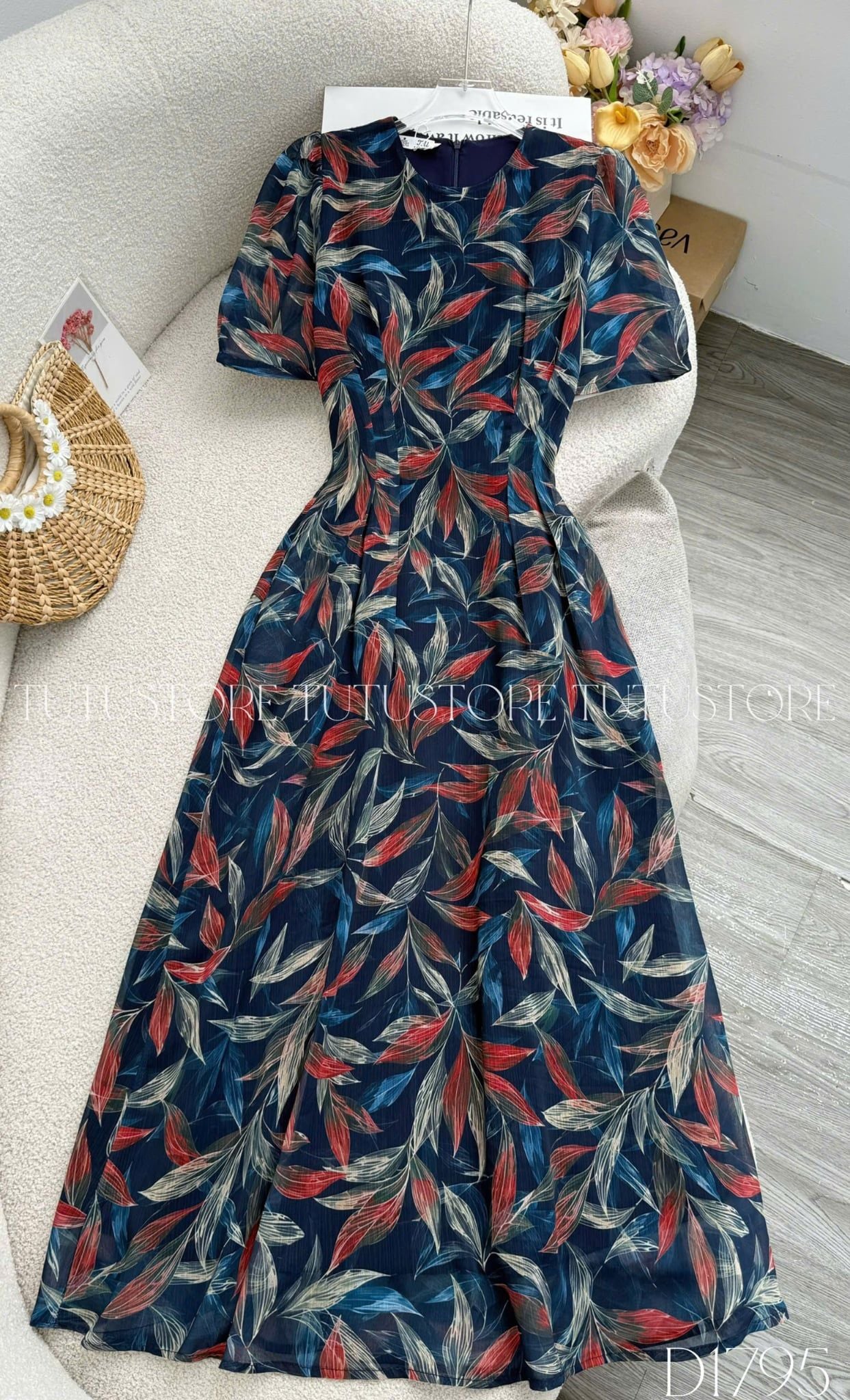 Đầm Thiết Kế Cổ Tròn Họa Tiết Lá Đa Sắc Dáng Xòe Đi Chơi TuTu Store Mã D1795