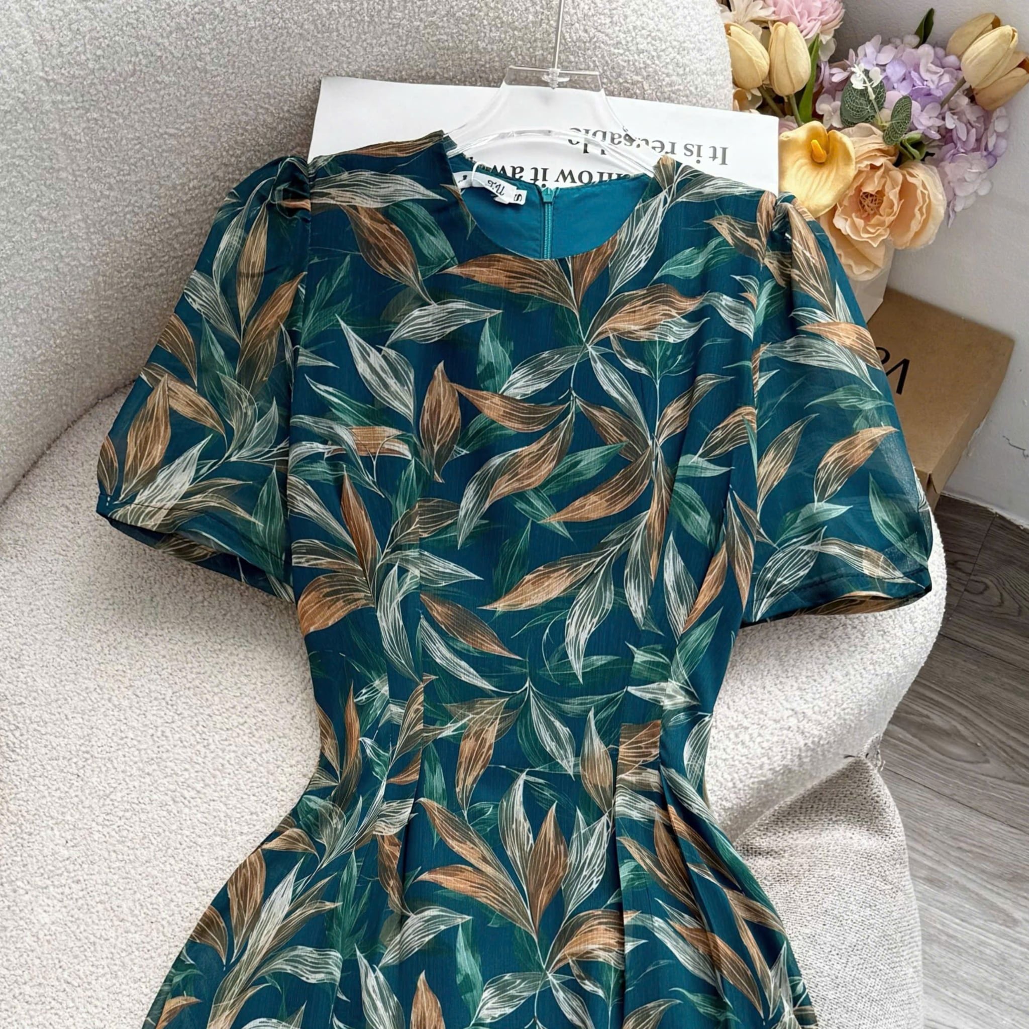 Đầm Thiết Kế Cổ Tròn Họa Tiết Lá Đa Sắc Dáng Xòe Đi Chơi TuTu Store Mã D1795