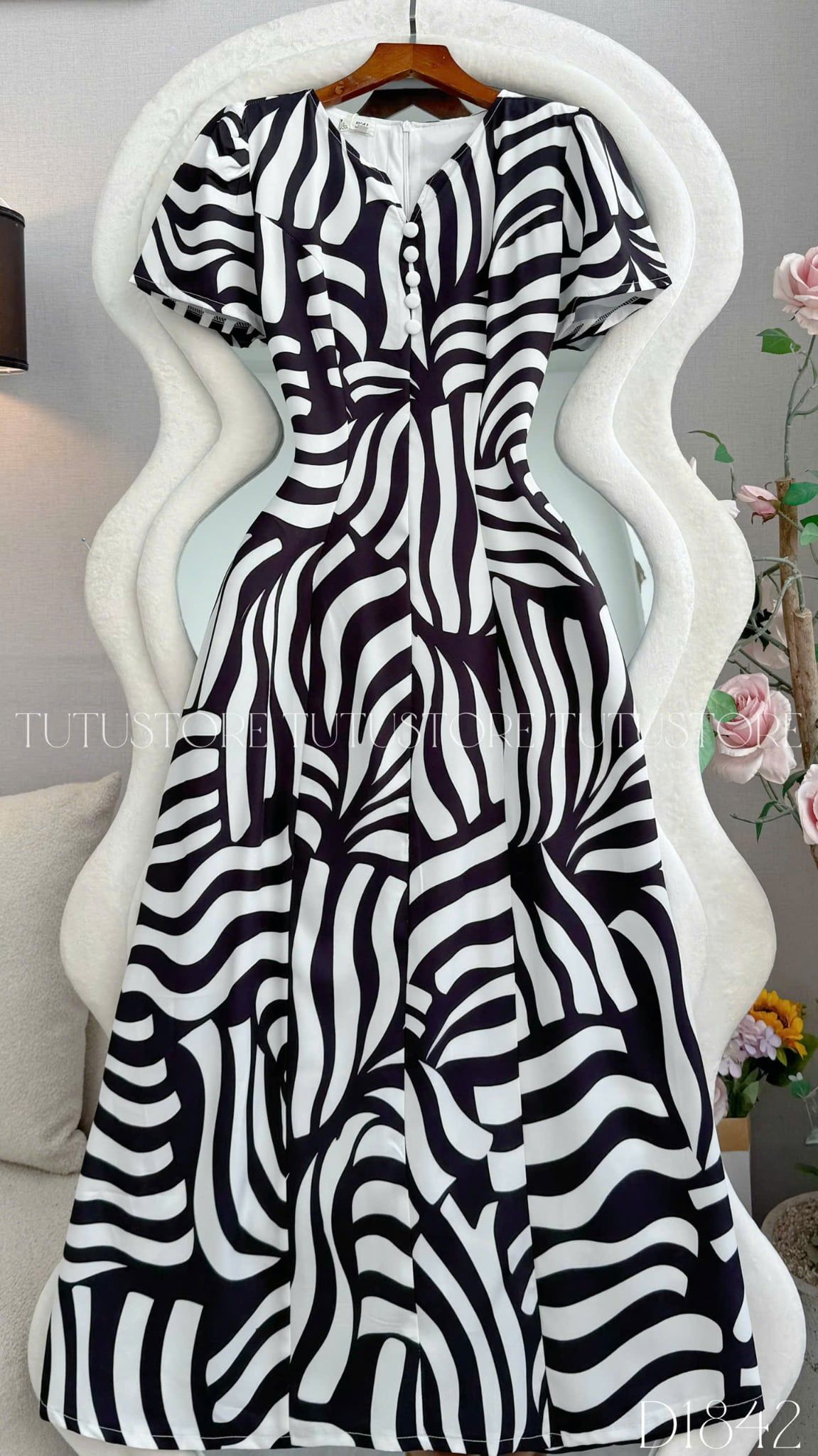 Đầm Thiết Kế Cổ Tròn Dáng Dài Đi Chơi TuTu Store Mã D1842