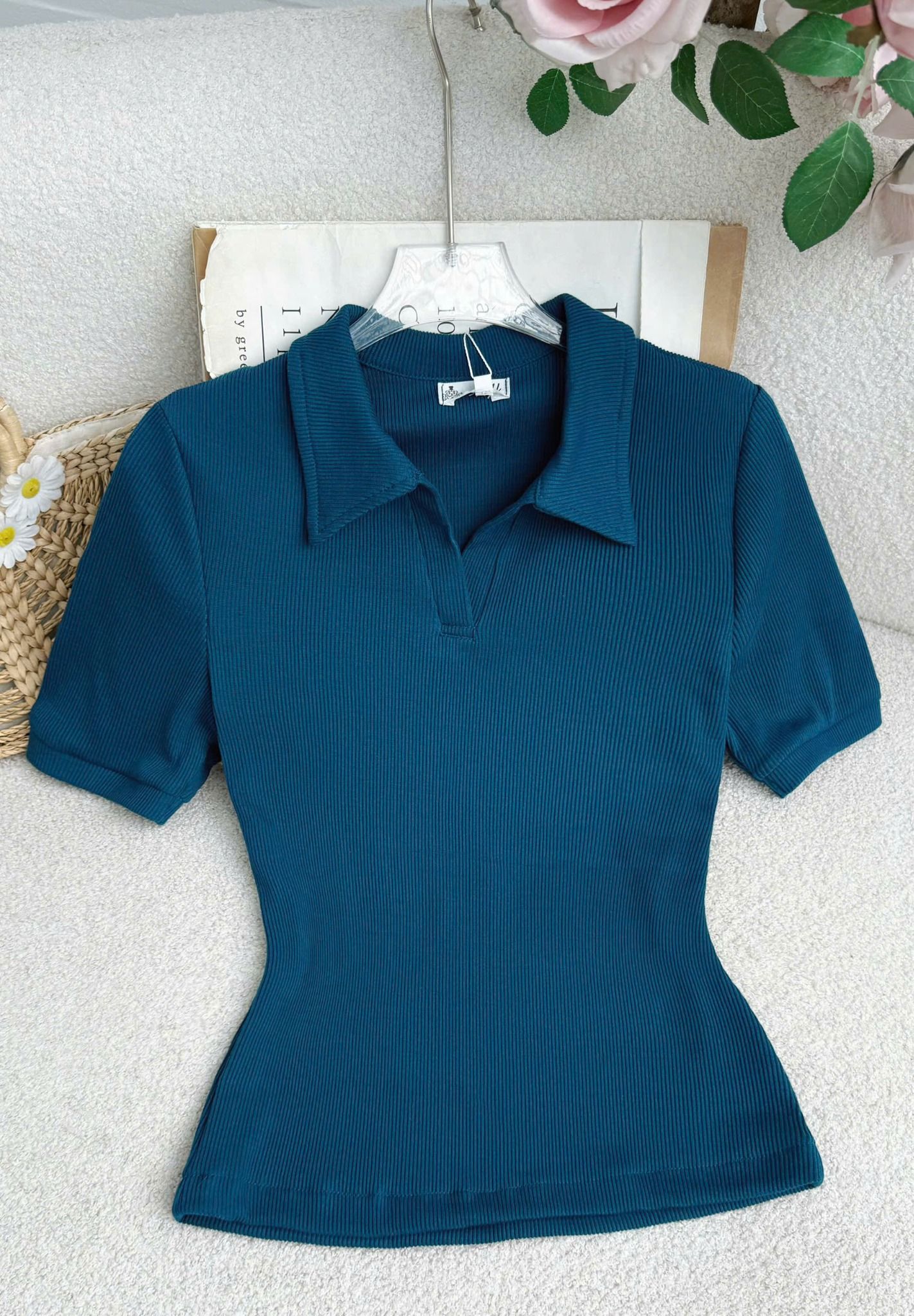 Áo Thun Sọc Ý Thiết Kế TuTu Store Phù Hợp Đi Làm Dành Cho Nữ - Mã AS613