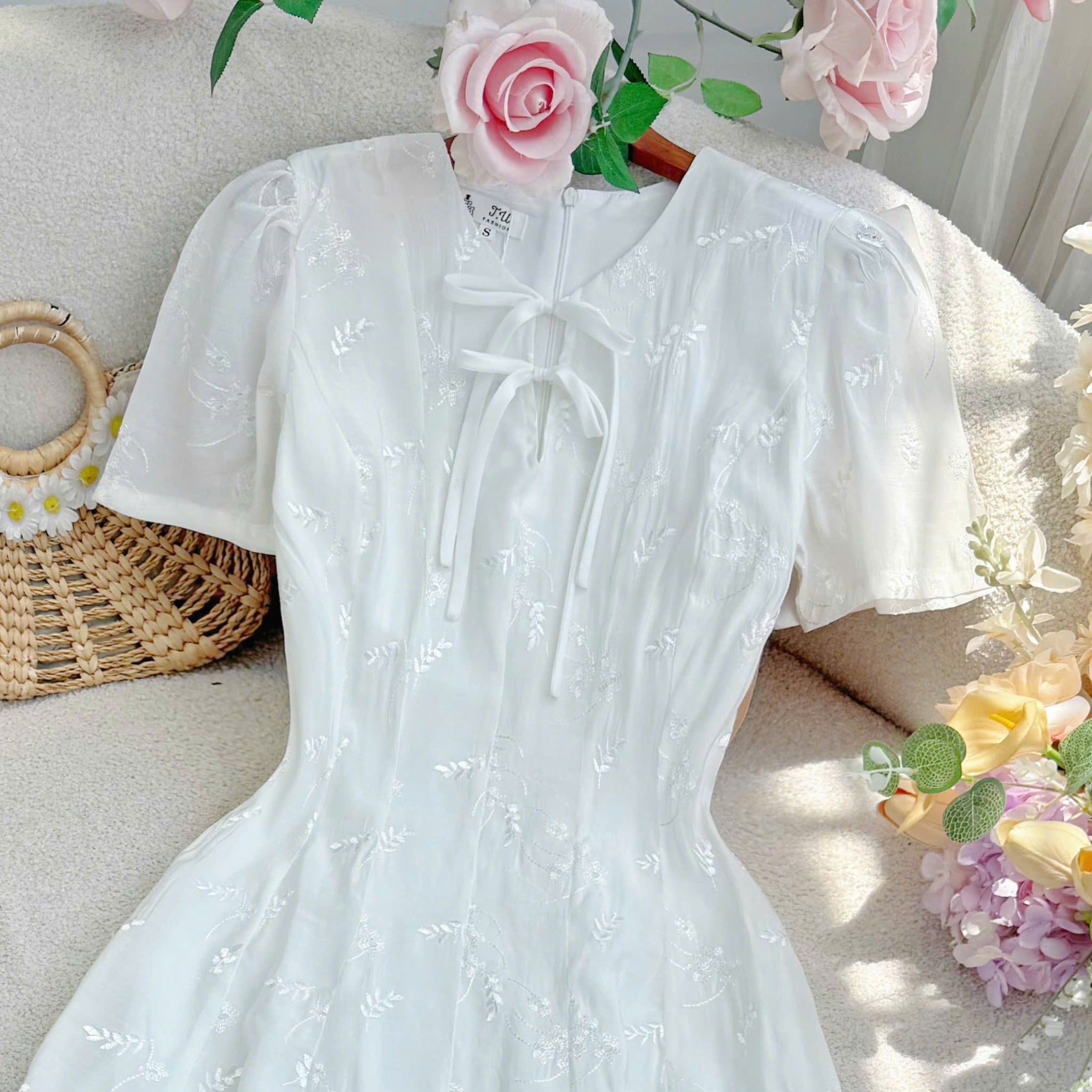 Đầm Tơ Thêu Thiết Kế TuTu Store Phù Hợp Đi Chơi Dành Cho Nữ - Mã D1347