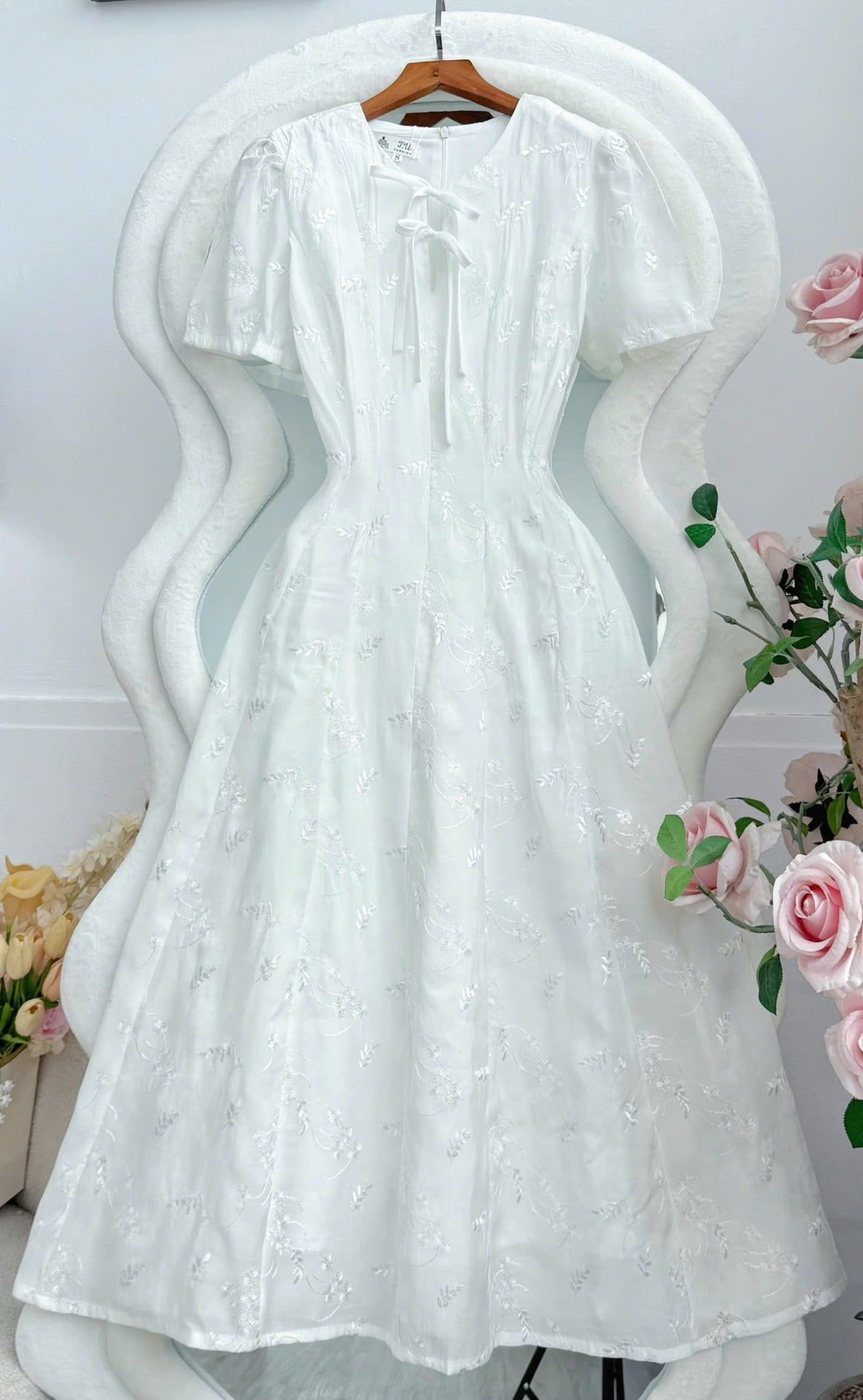 Đầm Tơ Thêu Thiết Kế TuTu Store Phù Hợp Đi Chơi Dành Cho Nữ - Mã D1347