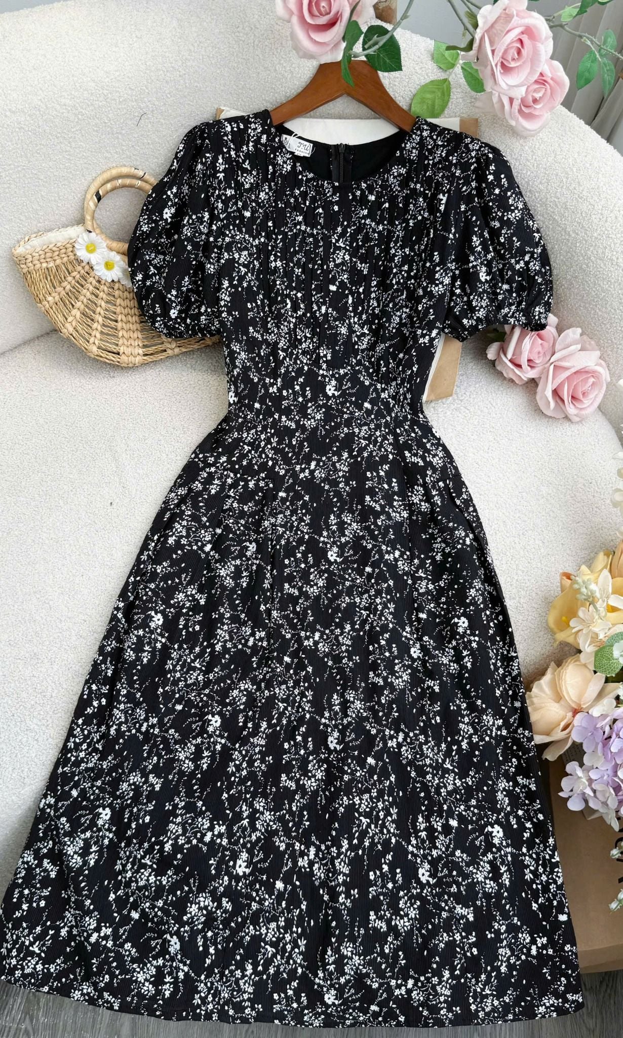 Đầm Hoa Xinh Thiết Kế TutuStore - Mã D570