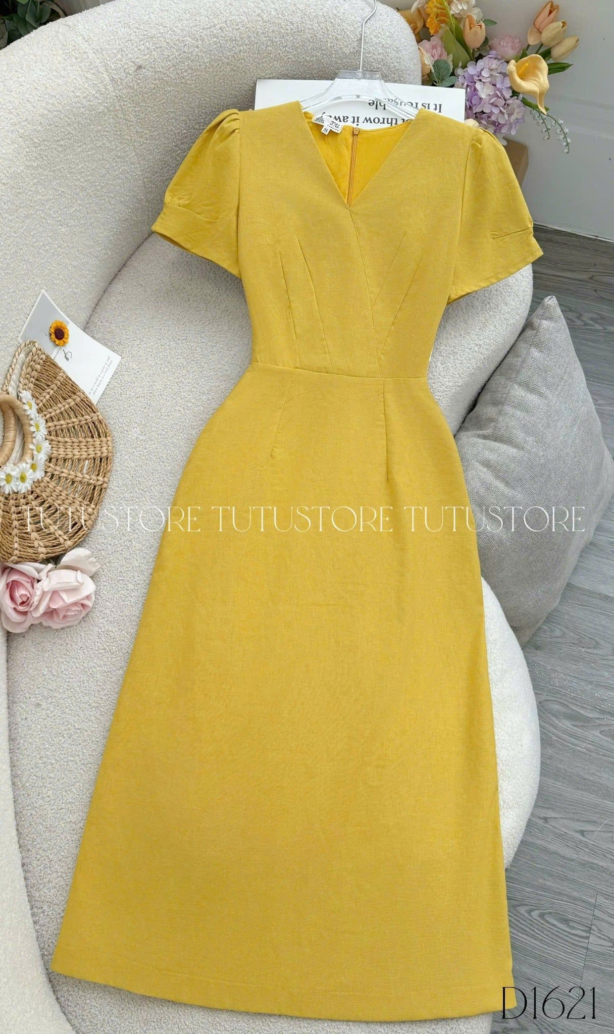 Đầm Thiết Kế Kiểu Cổ Chữ V Tay Bồng Thanh Lịch TuTu Store Mã D1621