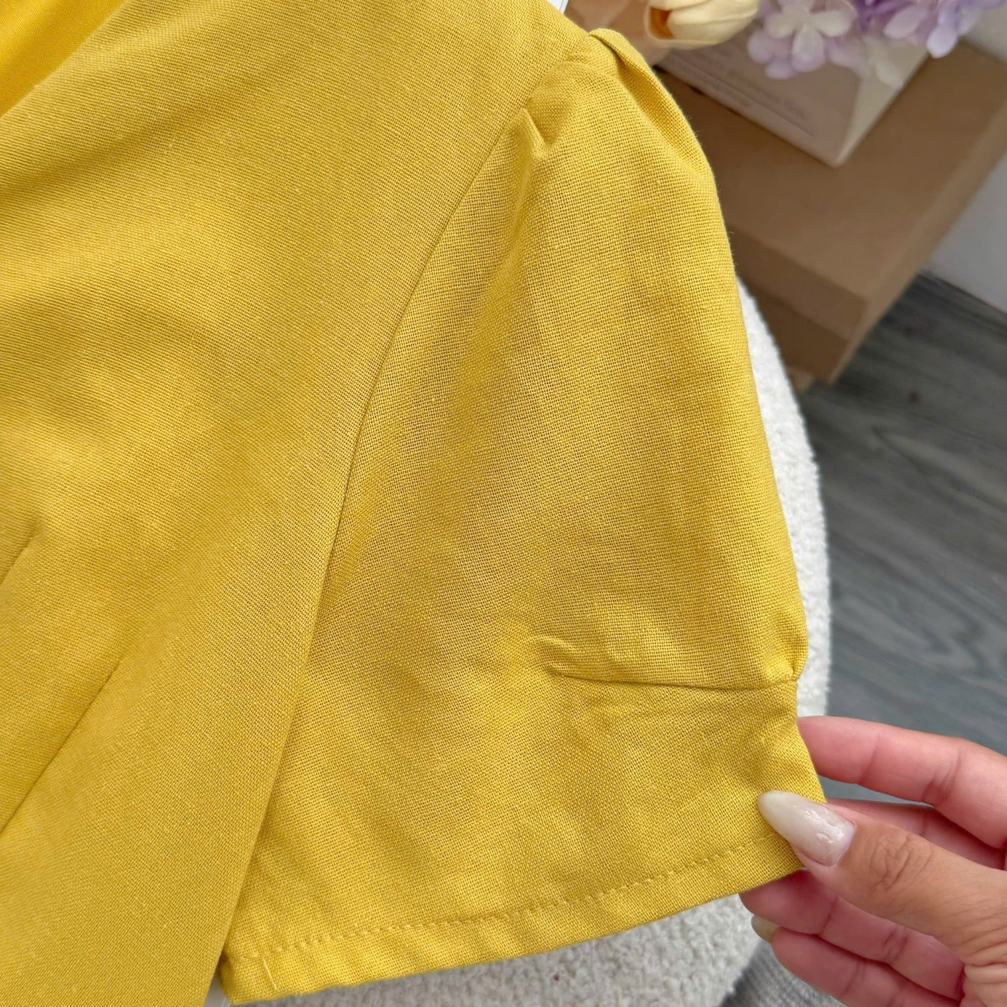 Đầm Thiết Kế Kiểu Cổ Chữ V Tay Bồng Thanh Lịch TuTu Store Mã D1621