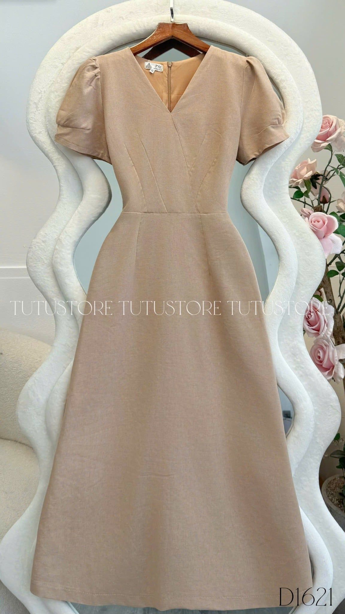 Đầm Thiết Kế Kiểu Cổ Chữ V Tay Bồng Thanh Lịch TuTu Store Mã D1621