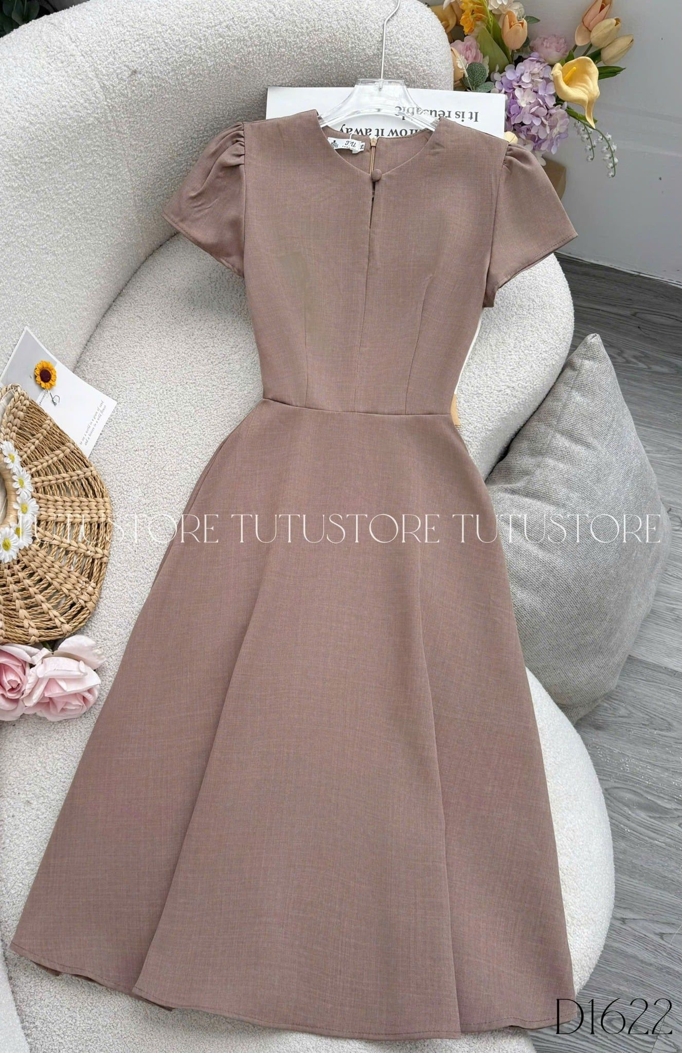 Đầm Thiết Kế Cổ Tròn Dáng Xòe Nhẹ Nhàng Công Sở TuTu Store Mã D1622