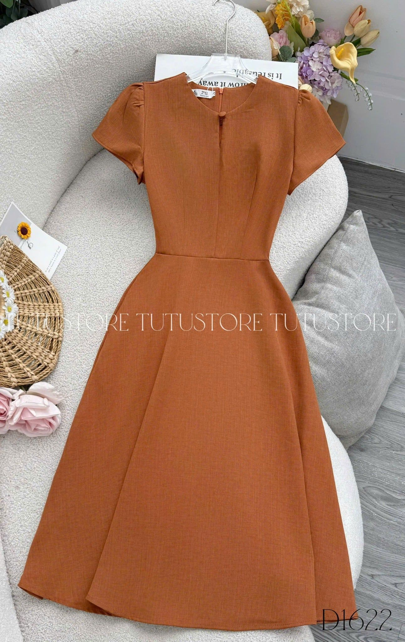 Đầm Thiết Kế Cổ Tròn Dáng Xòe Nhẹ Nhàng Công Sở TuTu Store Mã D1622