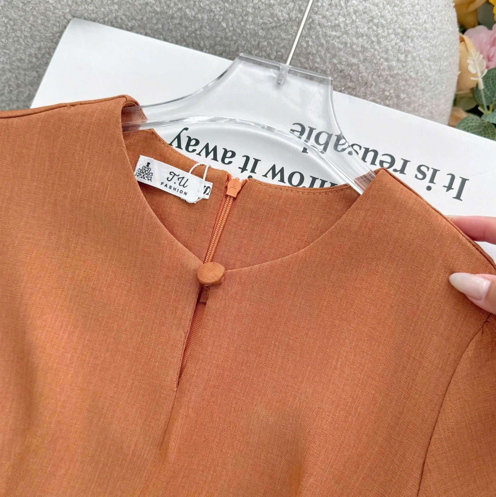 Đầm Thiết Kế Cổ Tròn Dáng Xòe Nhẹ Nhàng Công Sở TuTu Store Mã D1622