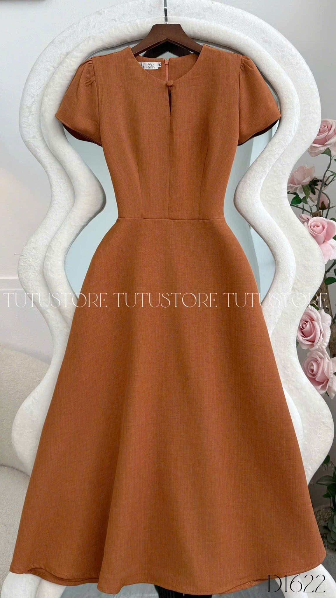 Đầm Thiết Kế Cổ Tròn Dáng Xòe Nhẹ Nhàng Công Sở TuTu Store Mã D1622