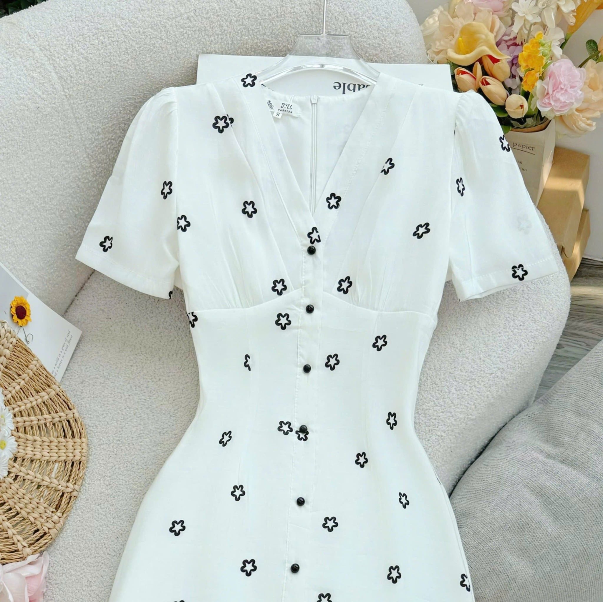 Đầm Xinh Thiết Kế Cổ Tim Hoa Nhí Dáng Dài Đi Chơi TuTu Store Mã D1626