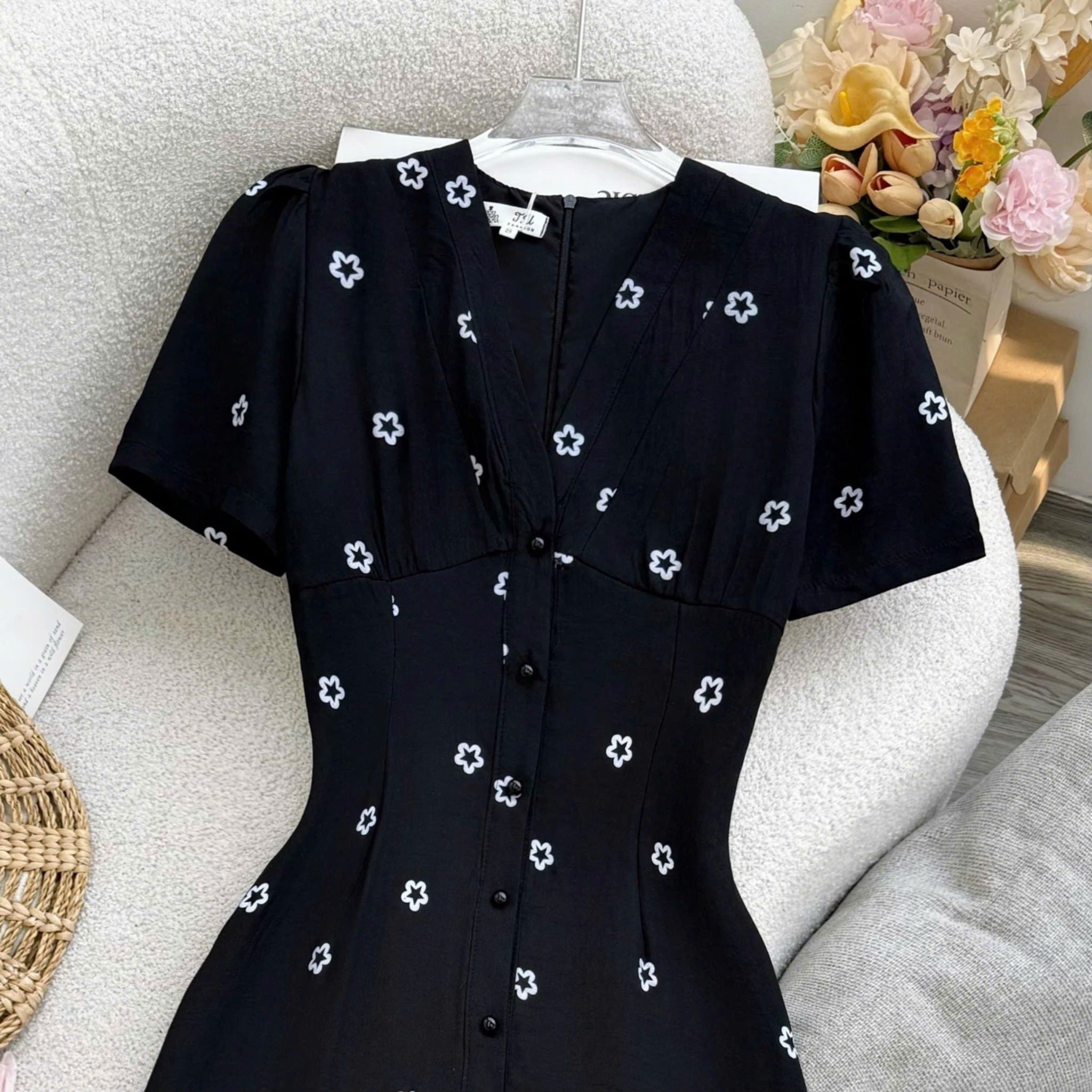 Đầm Xinh Thiết Kế Cổ Tim Hoa Nhí Dáng Dài Đi Chơi TuTu Store Mã D1626