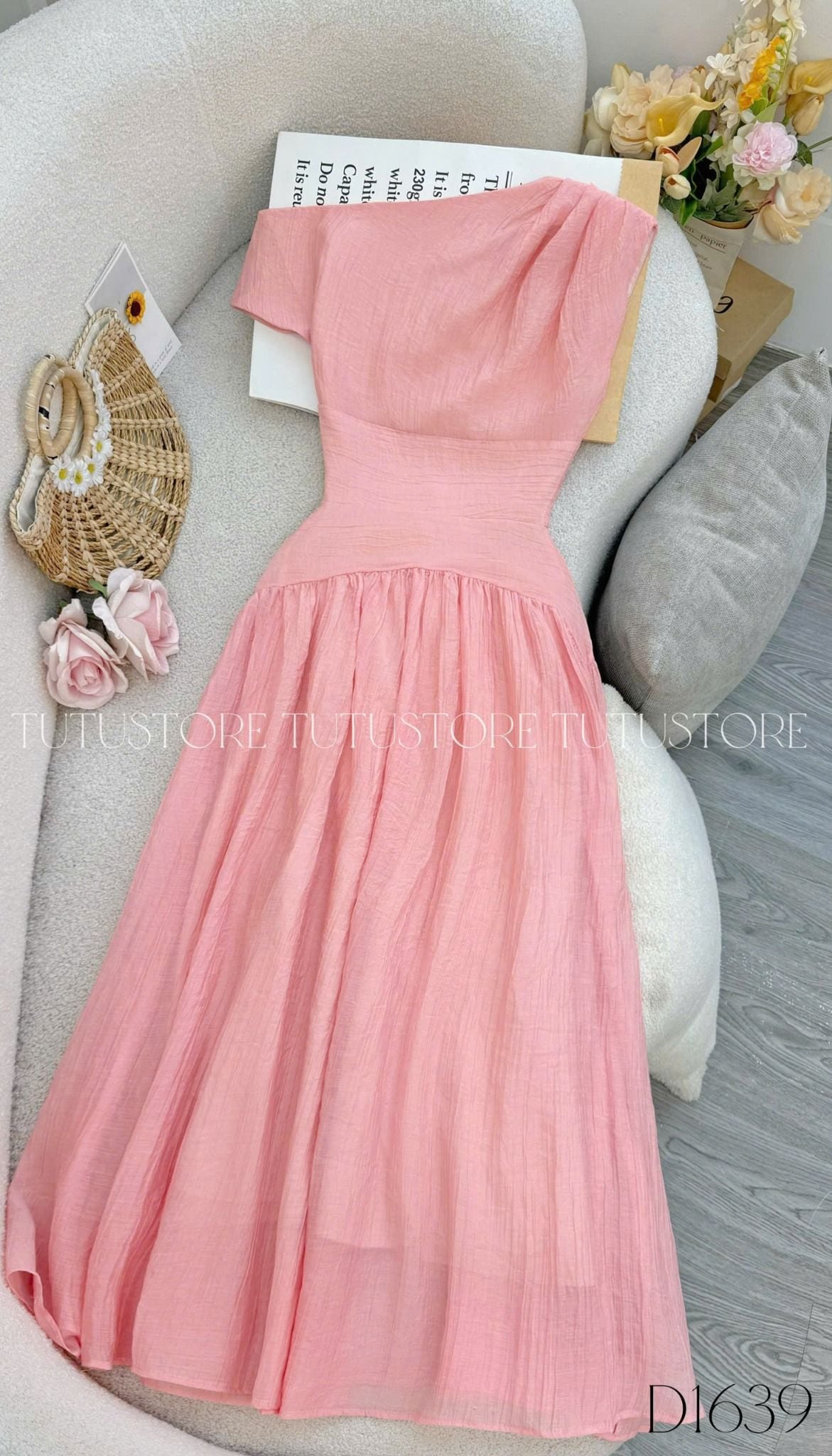 Đầm Thiết Kế Lệch Vai Dáng Xòe Nhẹ Nhàng Đi Chơi TuTu Store Mã D1639
