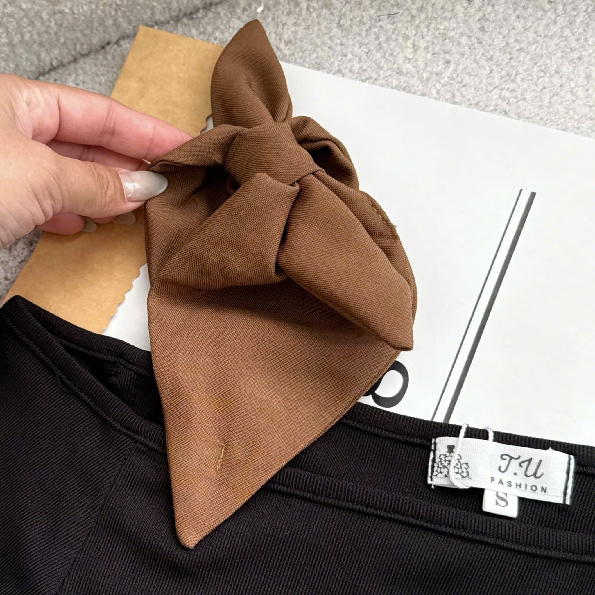 Áo Thiết Kế kiểu Cổ Lệch Nơ Vai Điệu Đà Công Sở TuTu Store Mã AS662