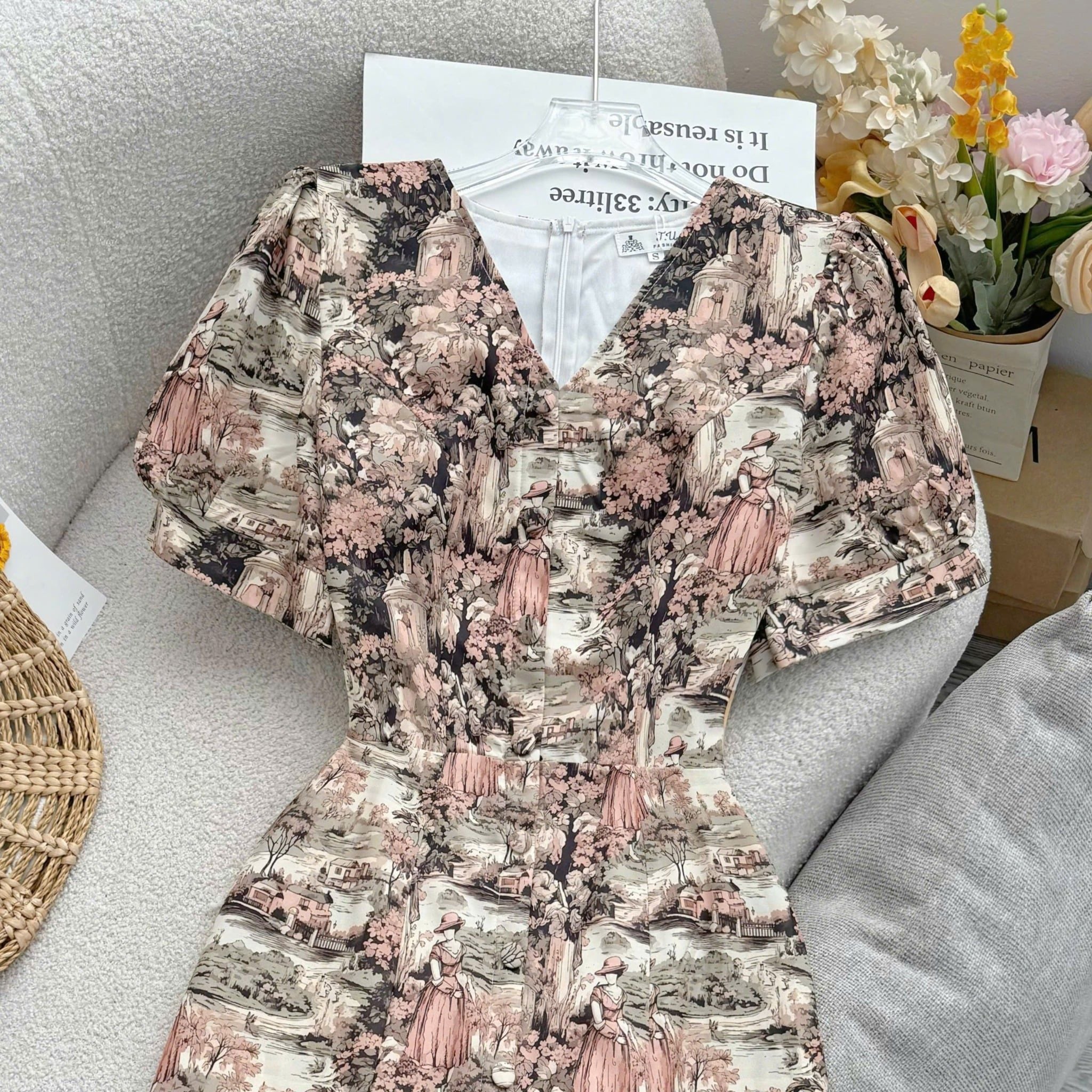 Đầm Thiết Kế Cổ V Dáng Chữ A Đi Chơi TuTu Store Mã D1637