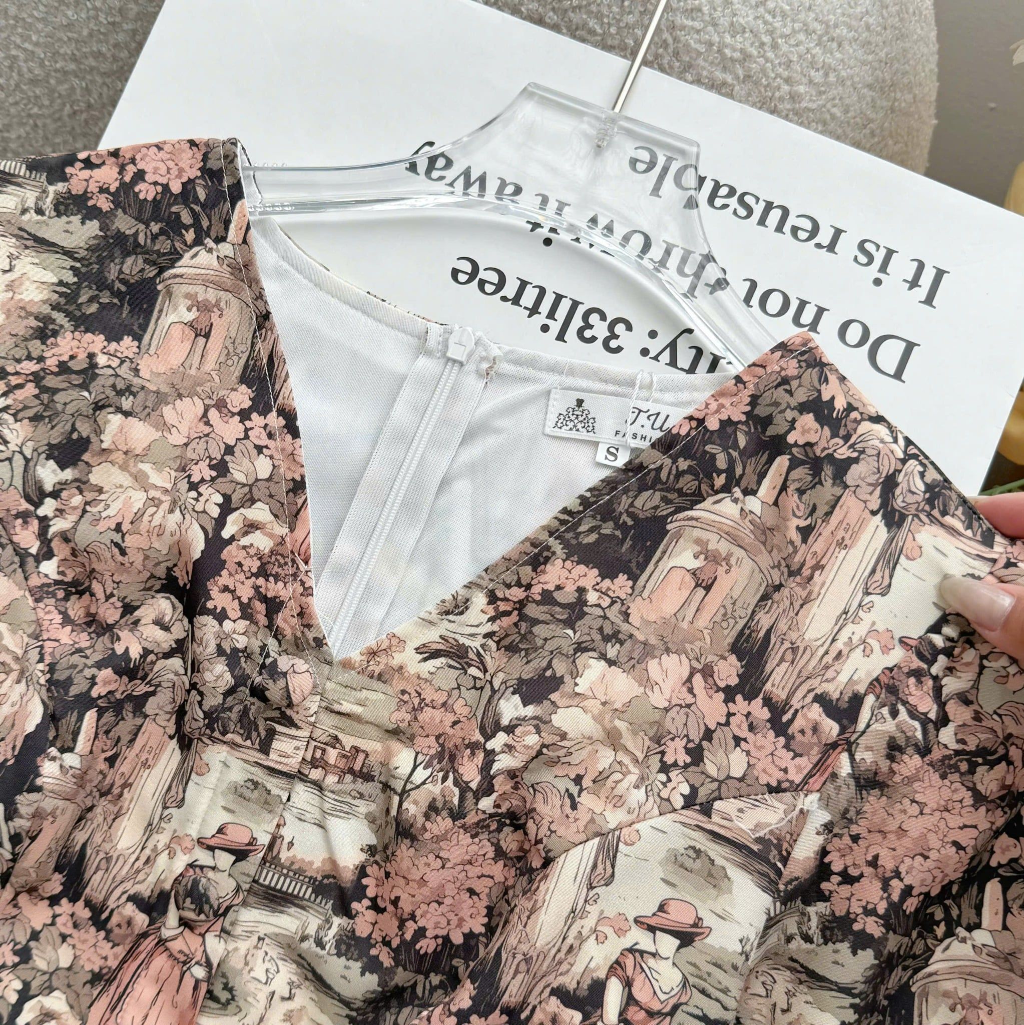 Đầm Thiết Kế Cổ V Dáng Chữ A Đi Chơi TuTu Store Mã D1637