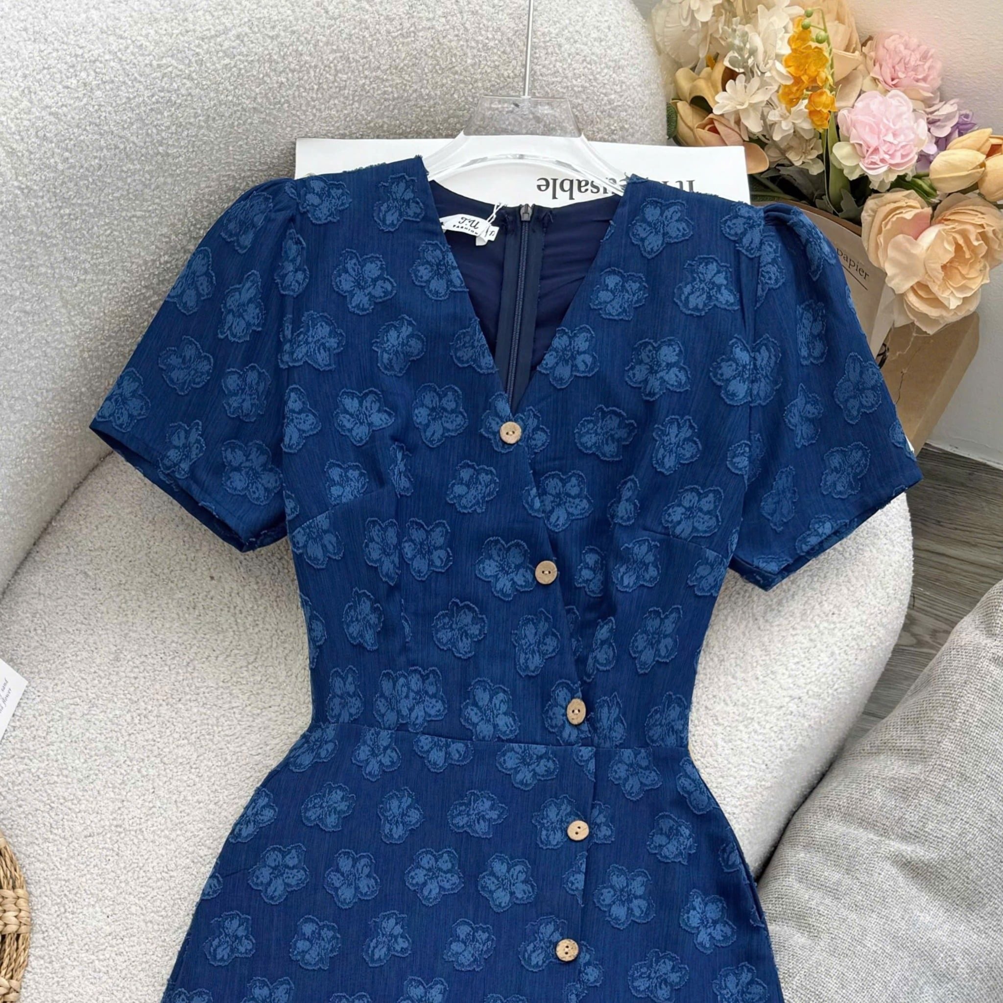 Đầm Thiết Kế Cổ Chữ V Dáng Chữ A Đi Chơi TuTu Store Mã D1638