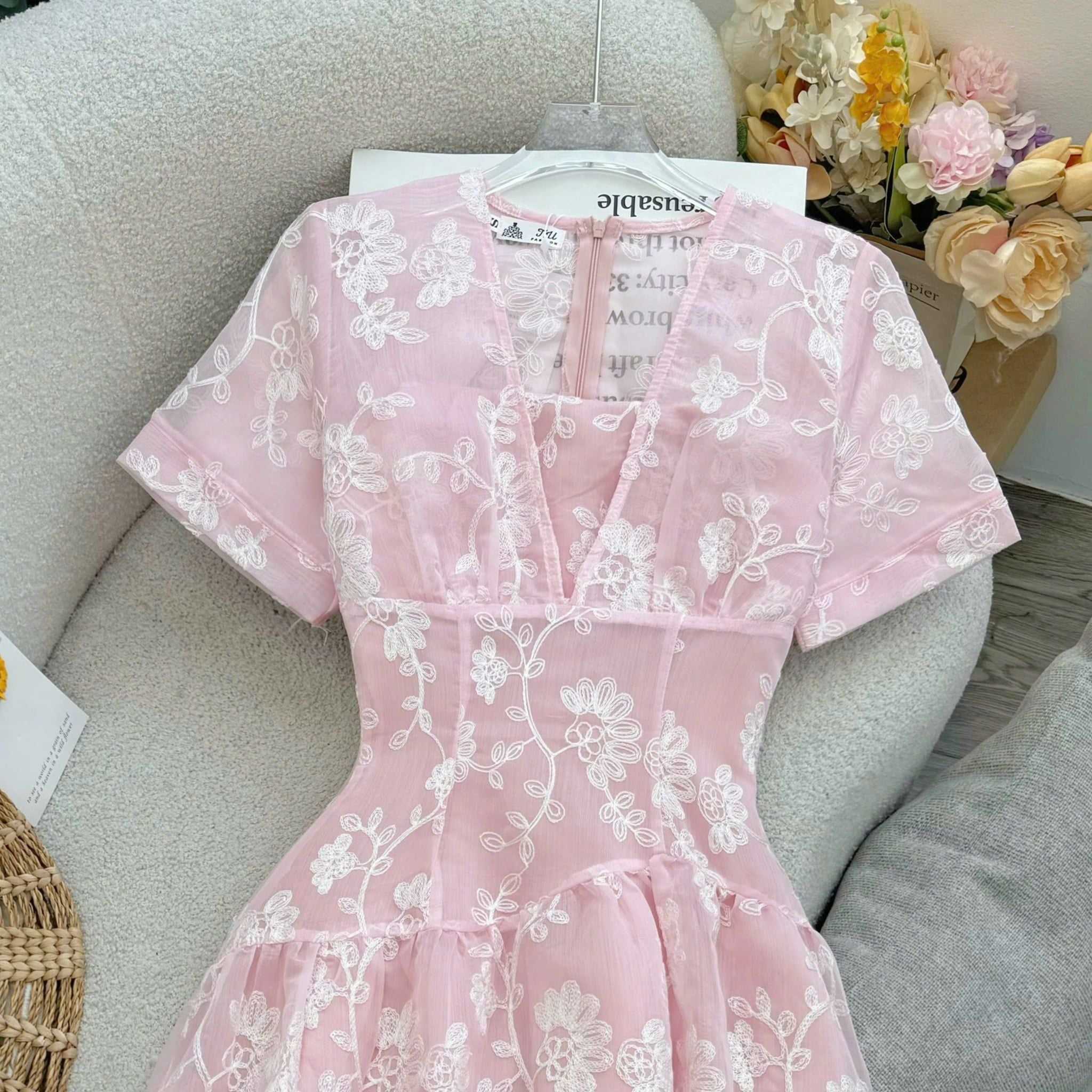 Đầm Xinh Thiết Kế Cổ Tim Dáng Xòe Nhẹ Nhàng Tiểu Thư TuTu Store Mã D1646