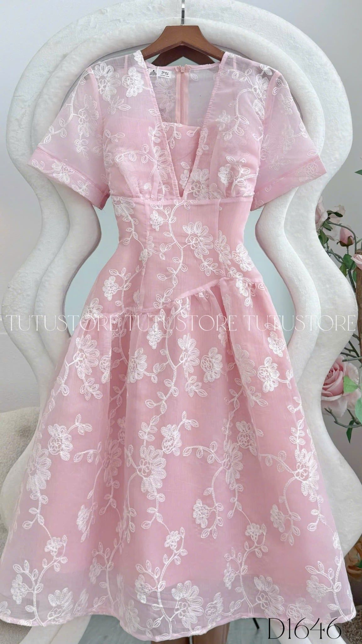 Đầm Xinh Thiết Kế Cổ Tim Dáng Xòe Nhẹ Nhàng Tiểu Thư TuTu Store Mã D1646