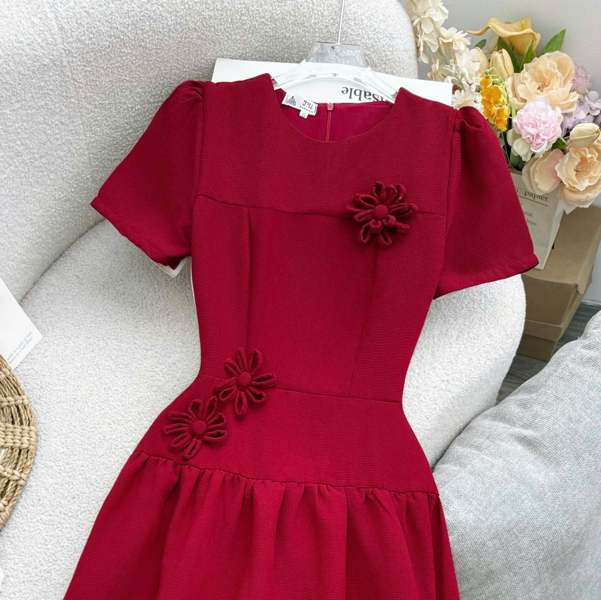 Đầm Thiết Kế Cổ Tròn Đính Hoa Dáng Xòe Đi Chơi TuTu Store Mã D1645
