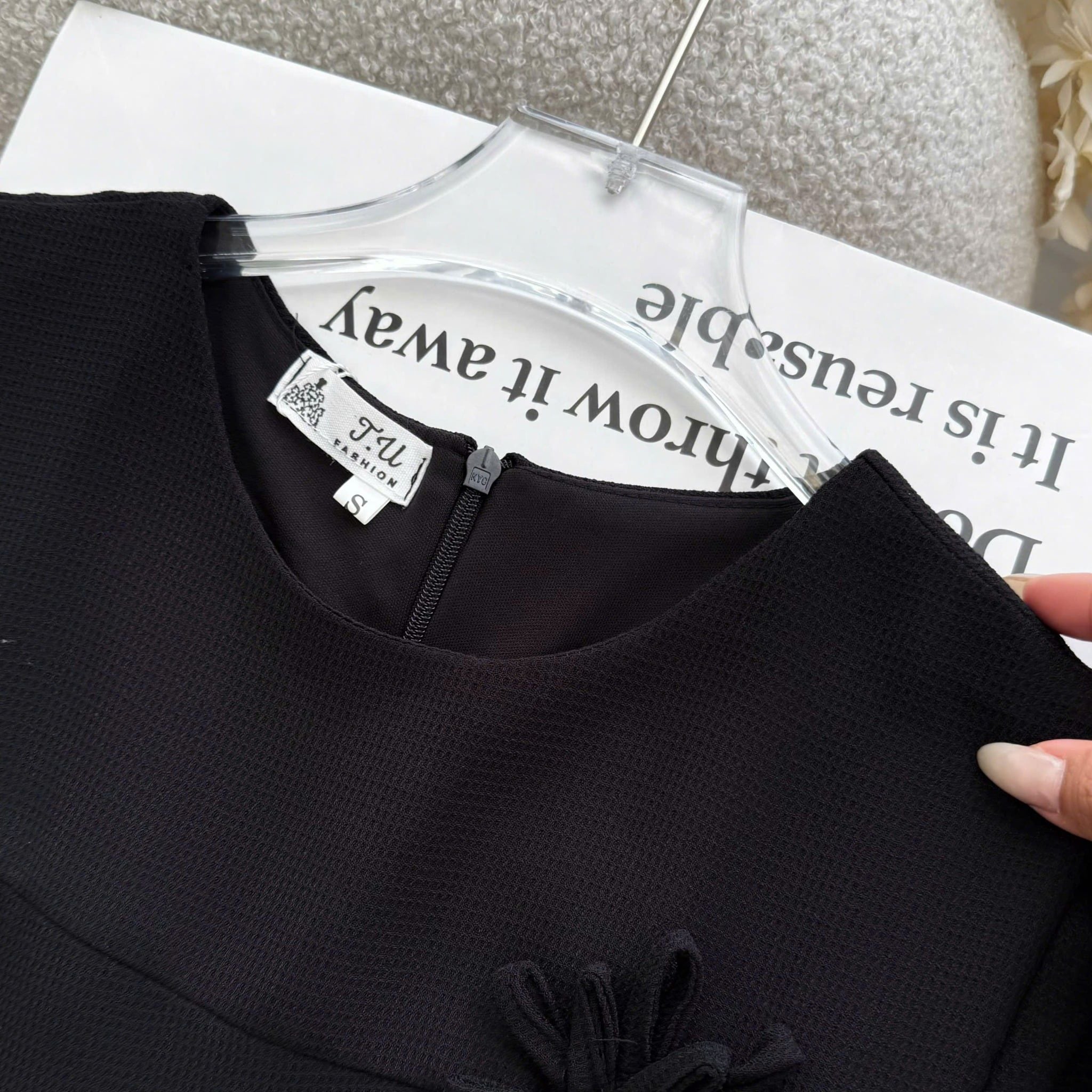 Đầm Thiết Kế Cổ Tròn Đính Hoa Dáng Xòe Đi Chơi TuTu Store Mã D1645